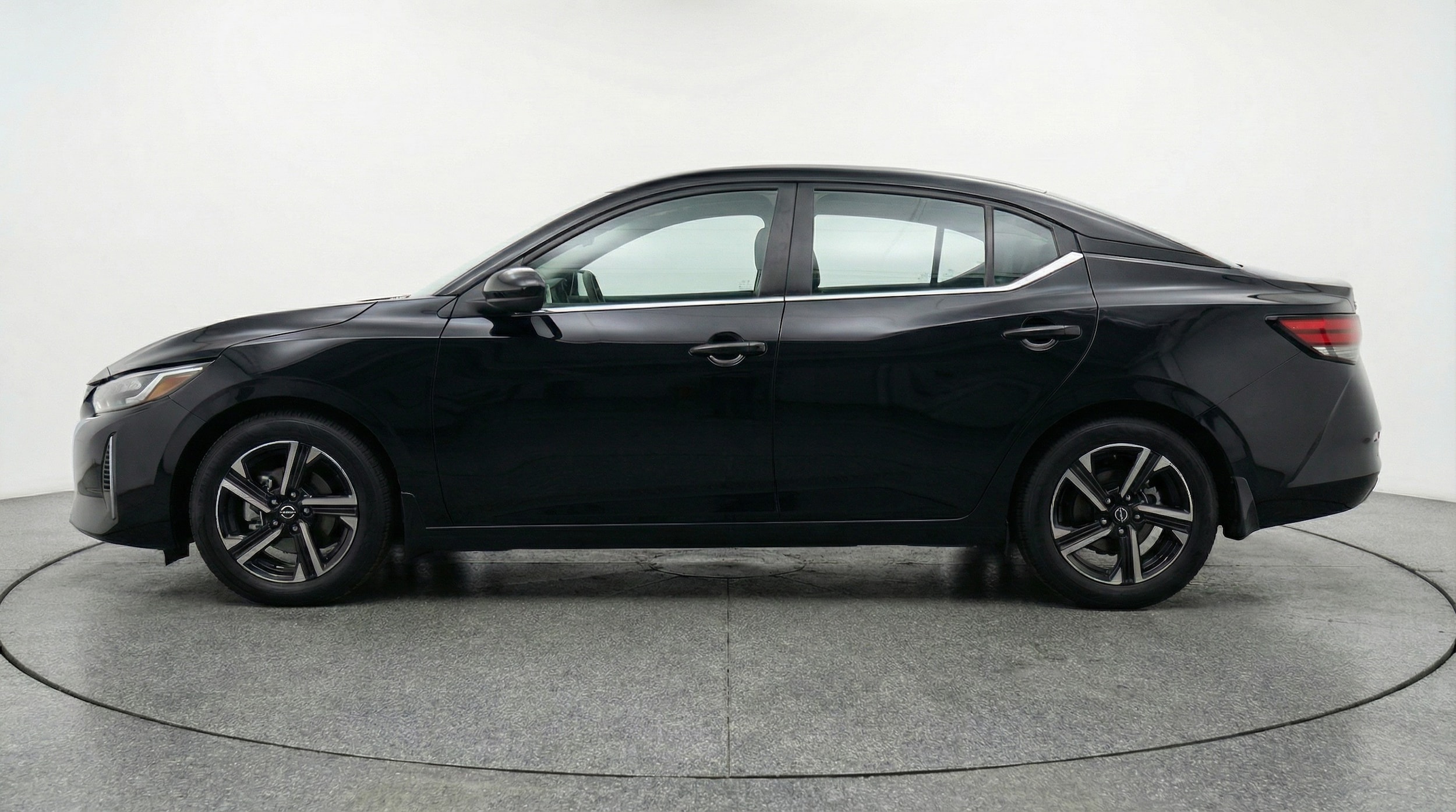 Thumbnail: 2025 Nissan Sentra - 4