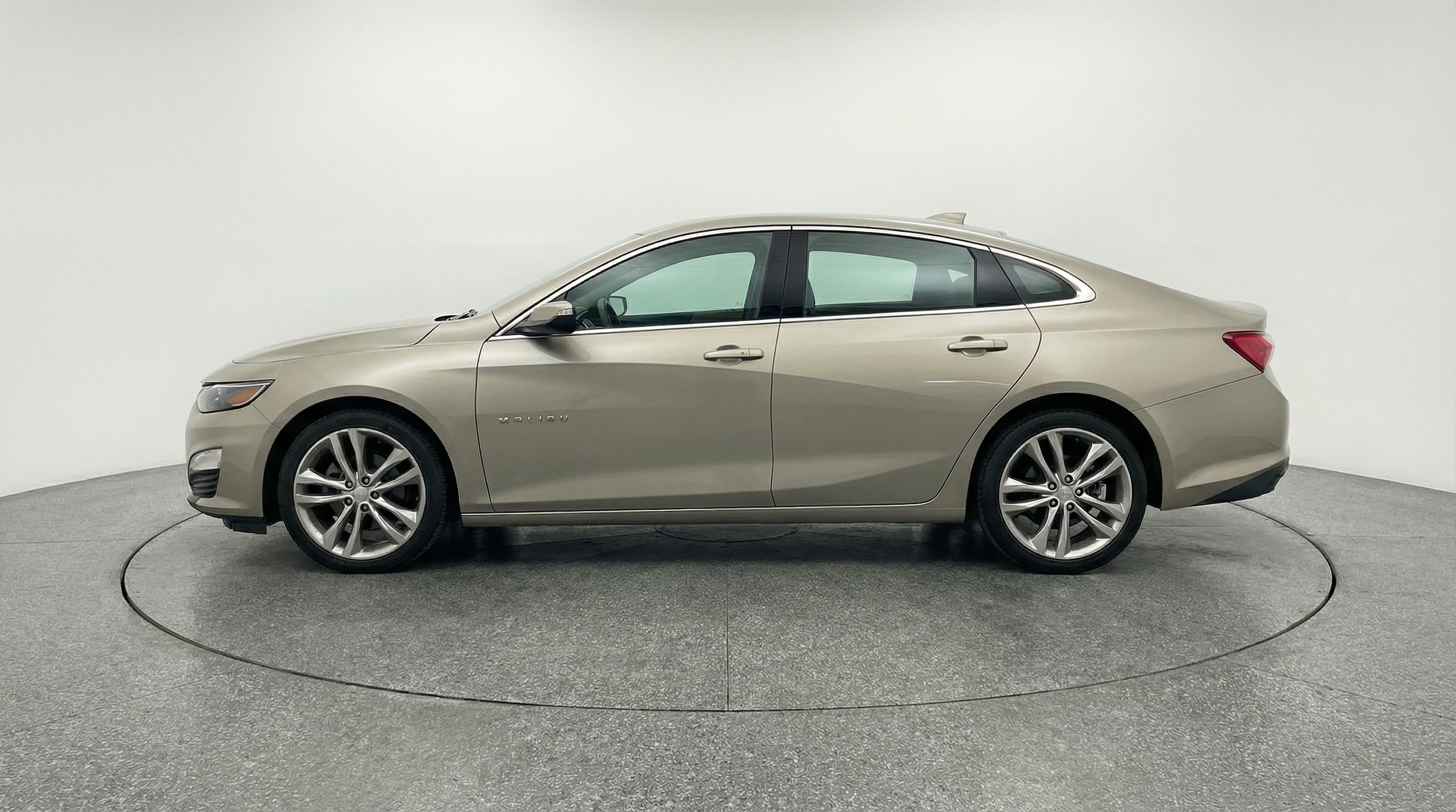 Thumbnail: 2024 Chevrolet Malibu - 4