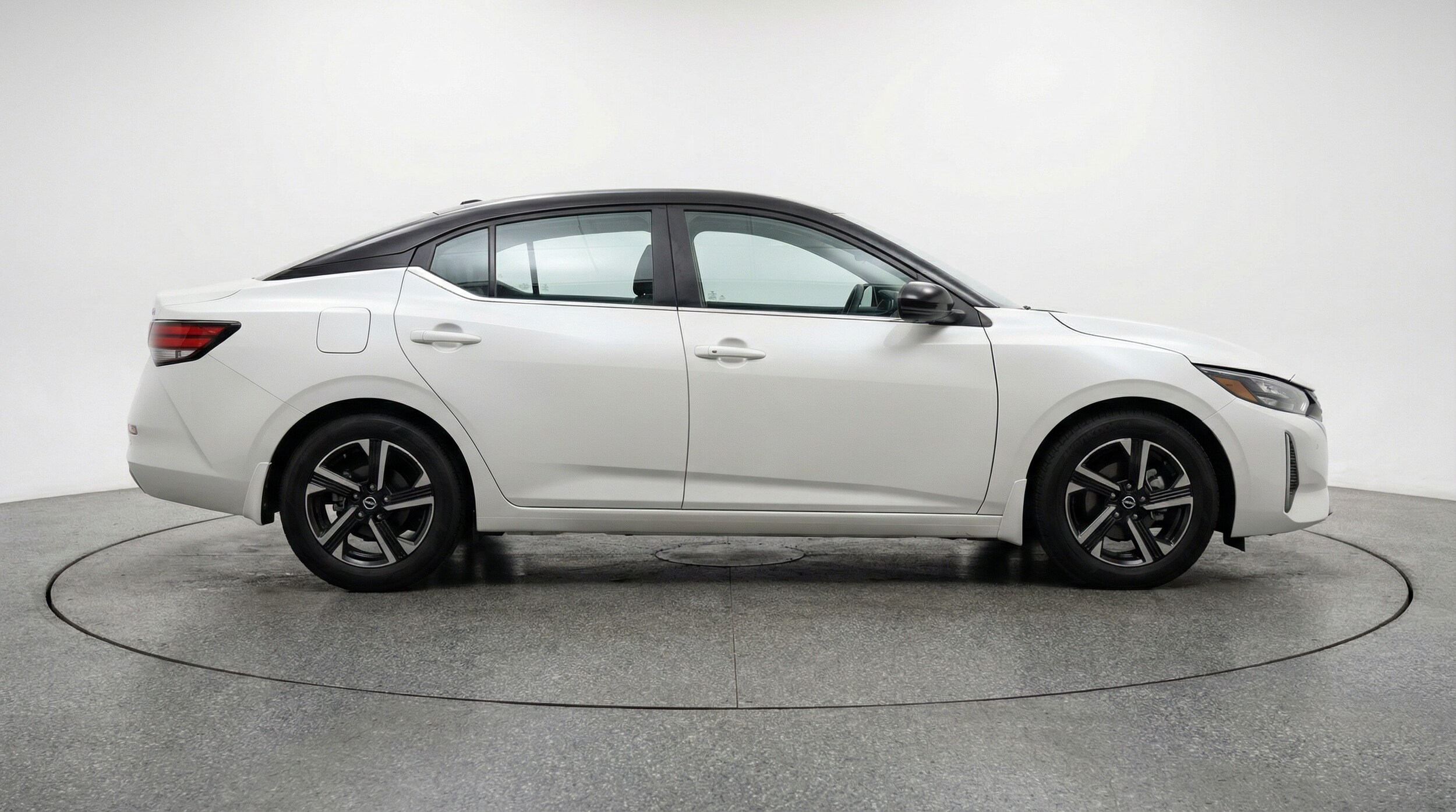 Thumbnail: 2025 Nissan Sentra - 8