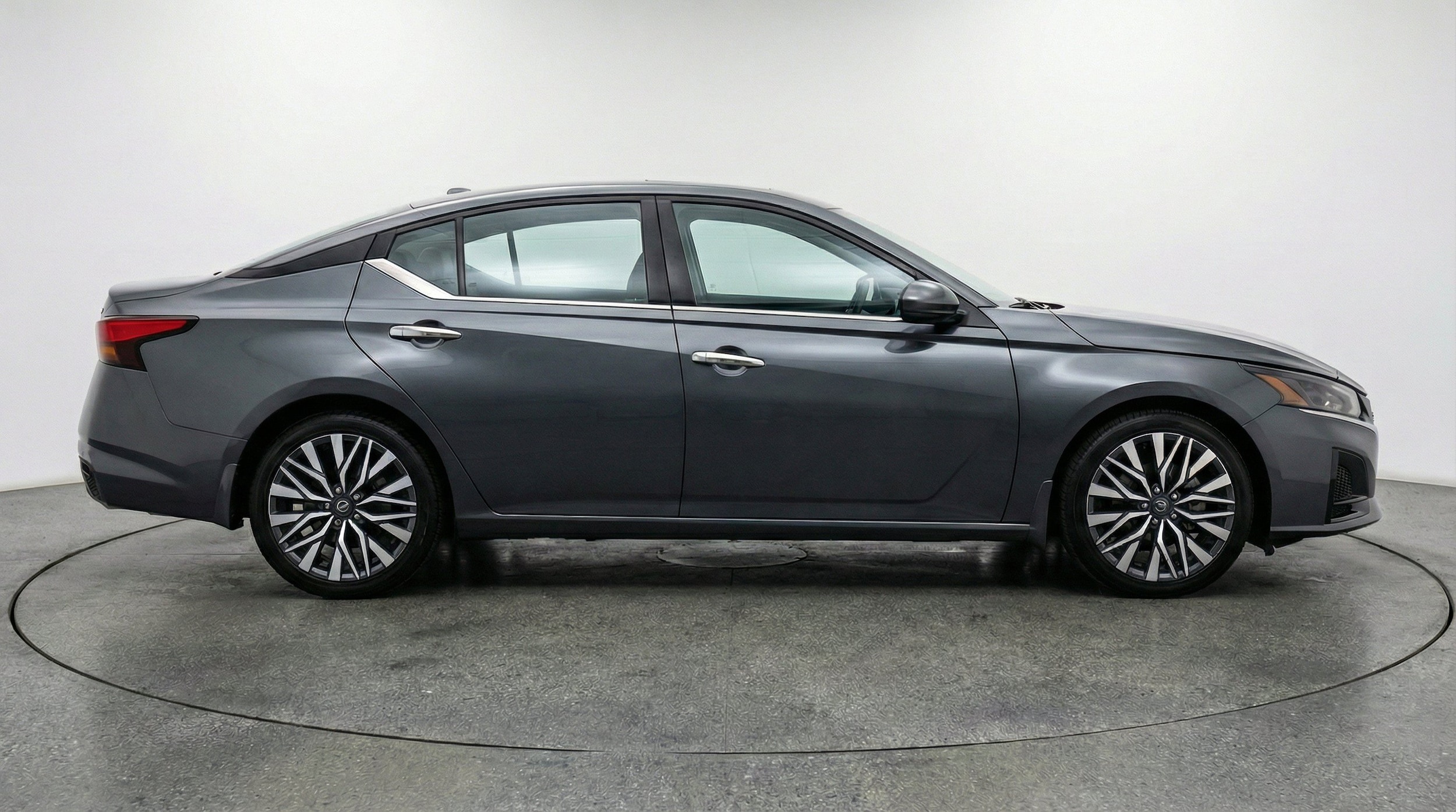 Thumbnail: 2025 Nissan Altima - 11
