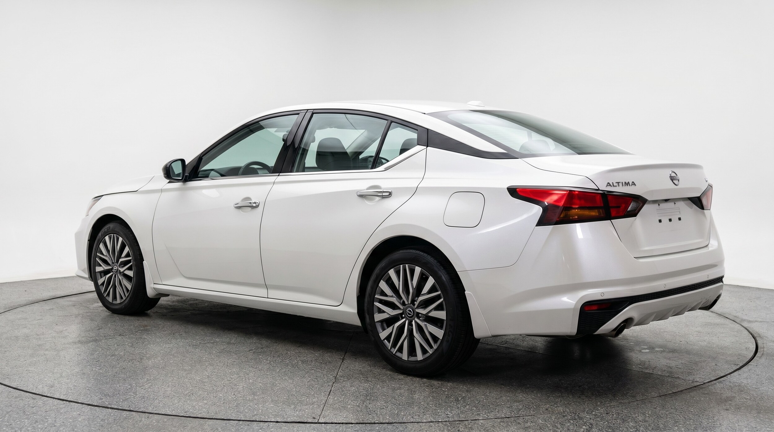 Thumbnail: 2025 Nissan Altima - 5