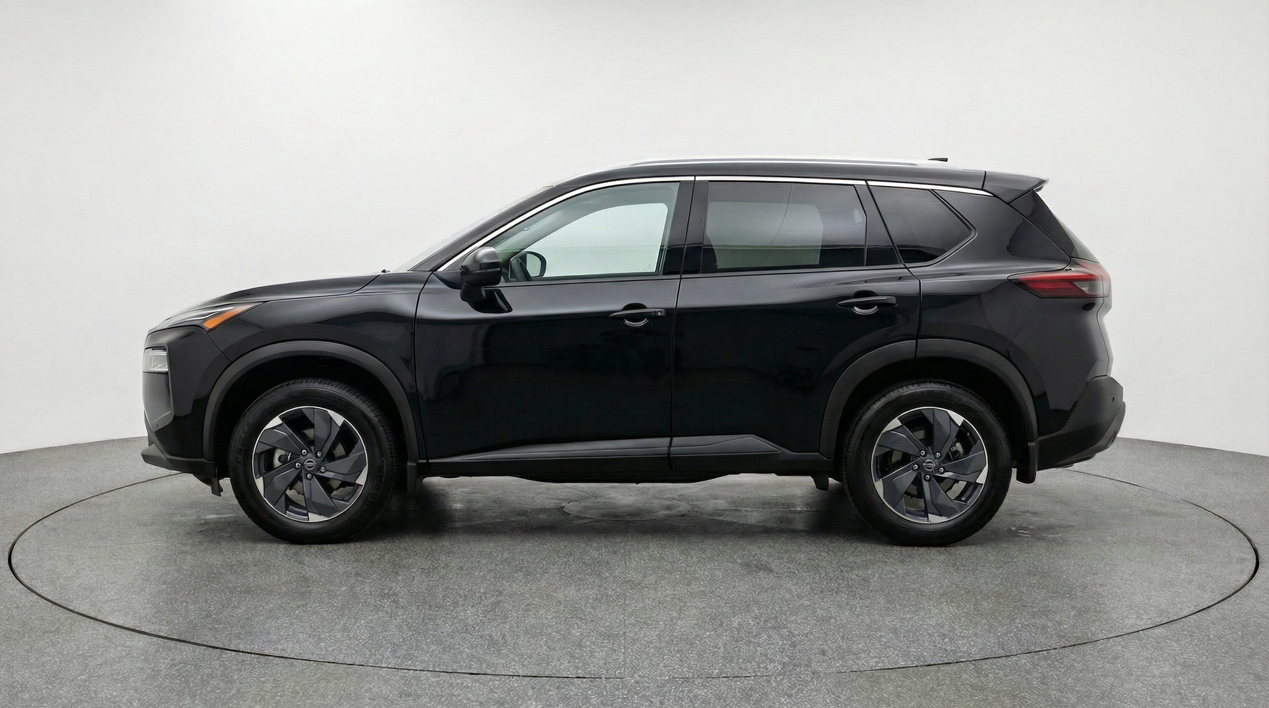 Thumbnail: 2025 Nissan Rogue - 4