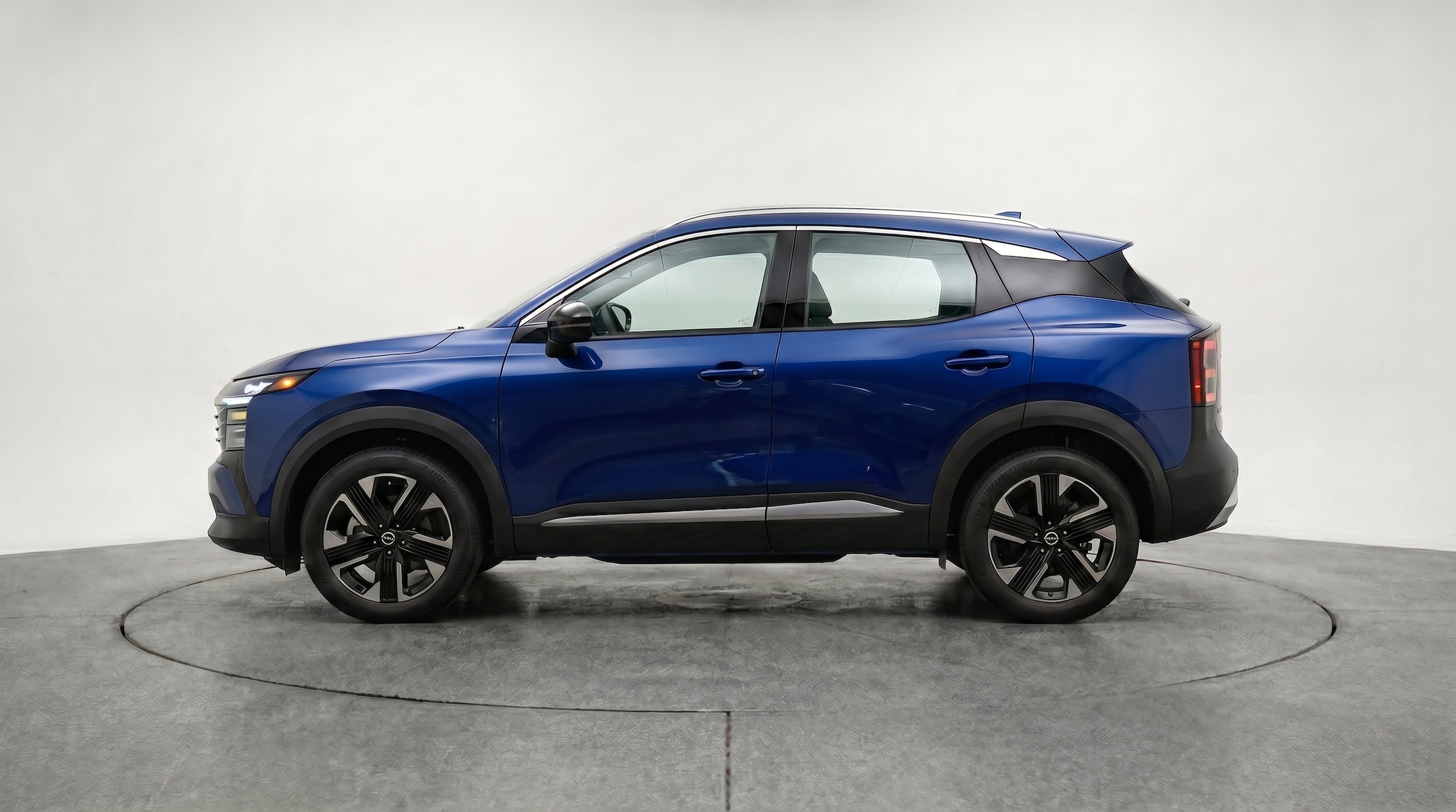 Thumbnail: 2026 Nissan Kicks - 4