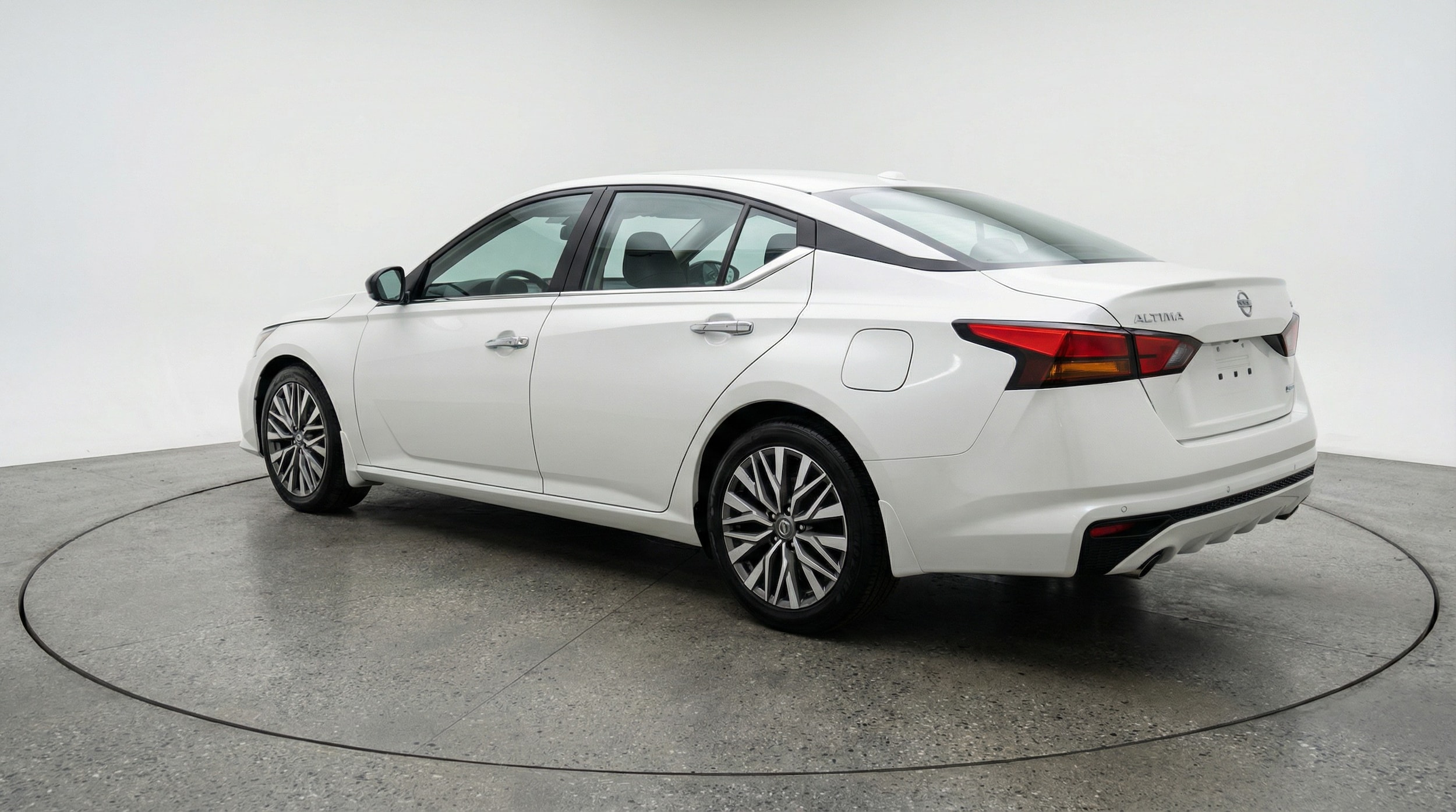 Thumbnail: 2025 Nissan Altima - 5