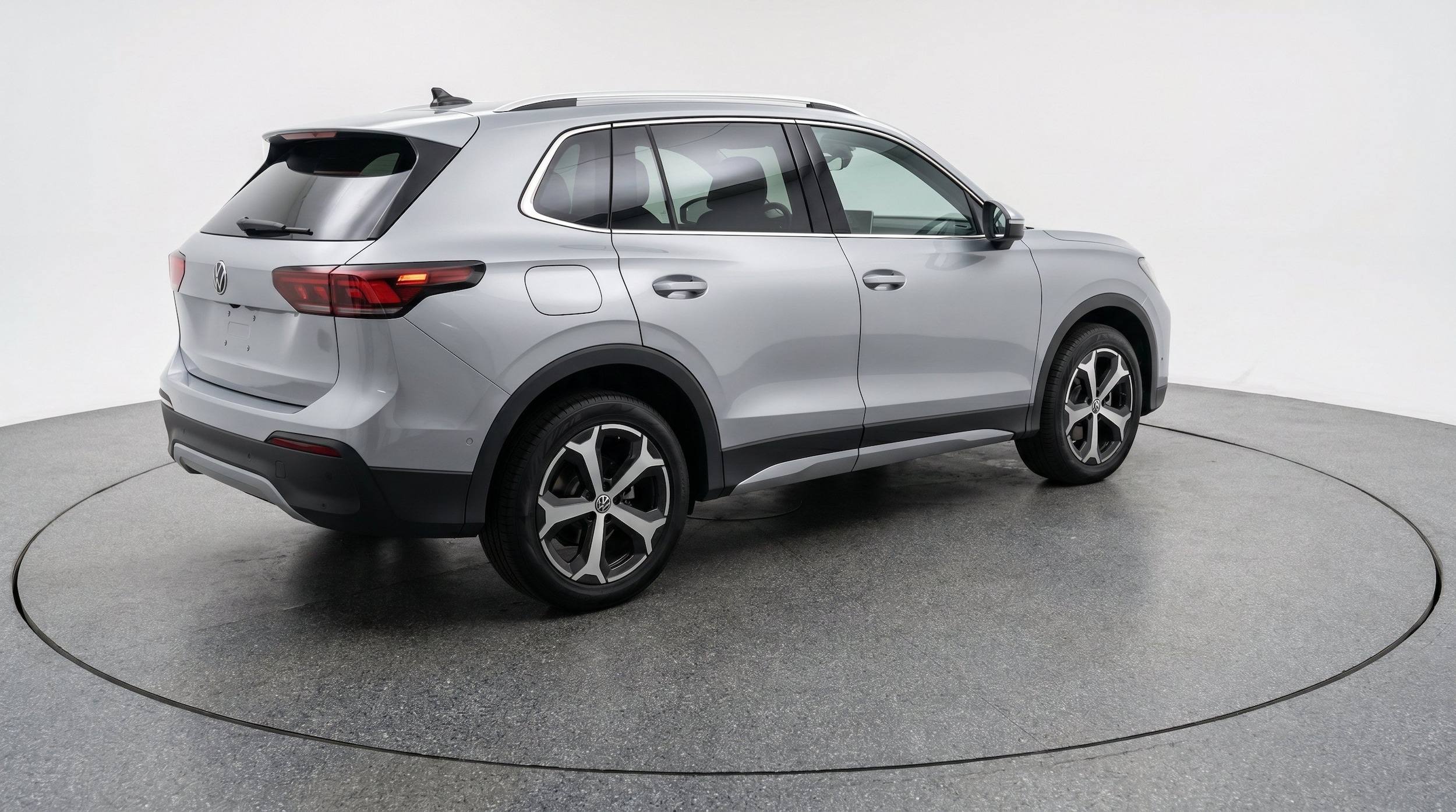 Thumbnail: 2026 Volkswagen Tiguan - 9