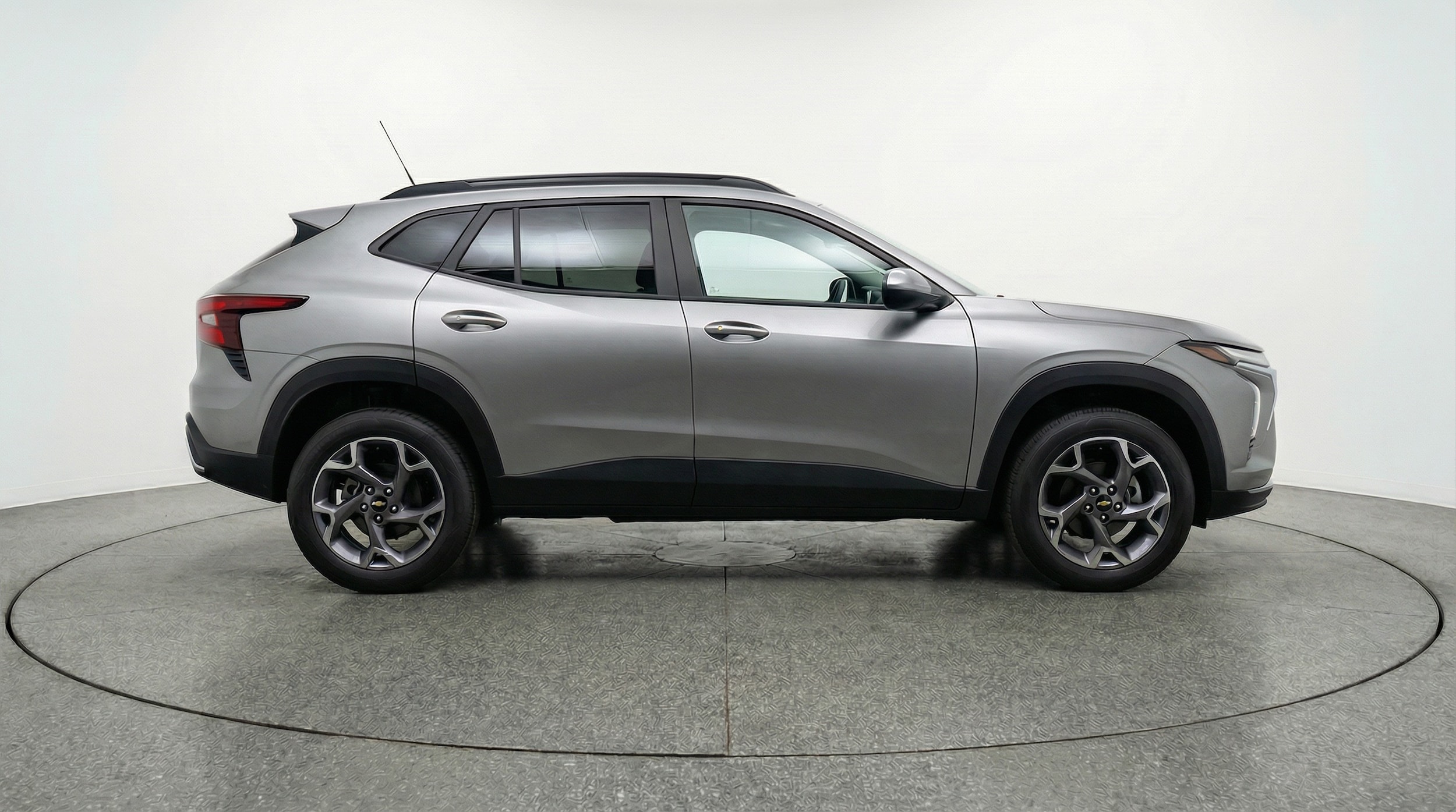 Thumbnail: 2025 Chevrolet Trax - 8