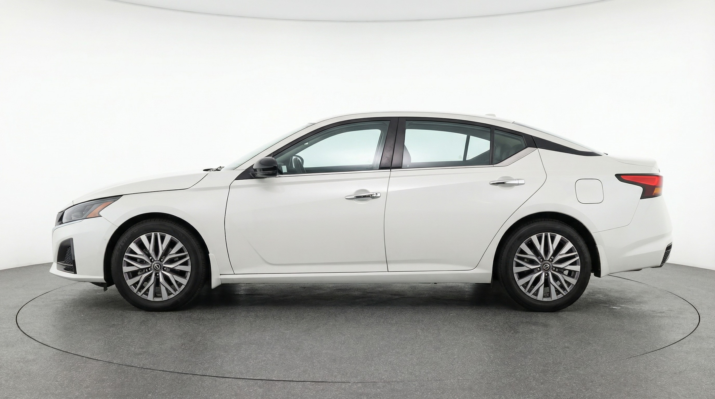 Thumbnail: 2025 Nissan Altima - 4