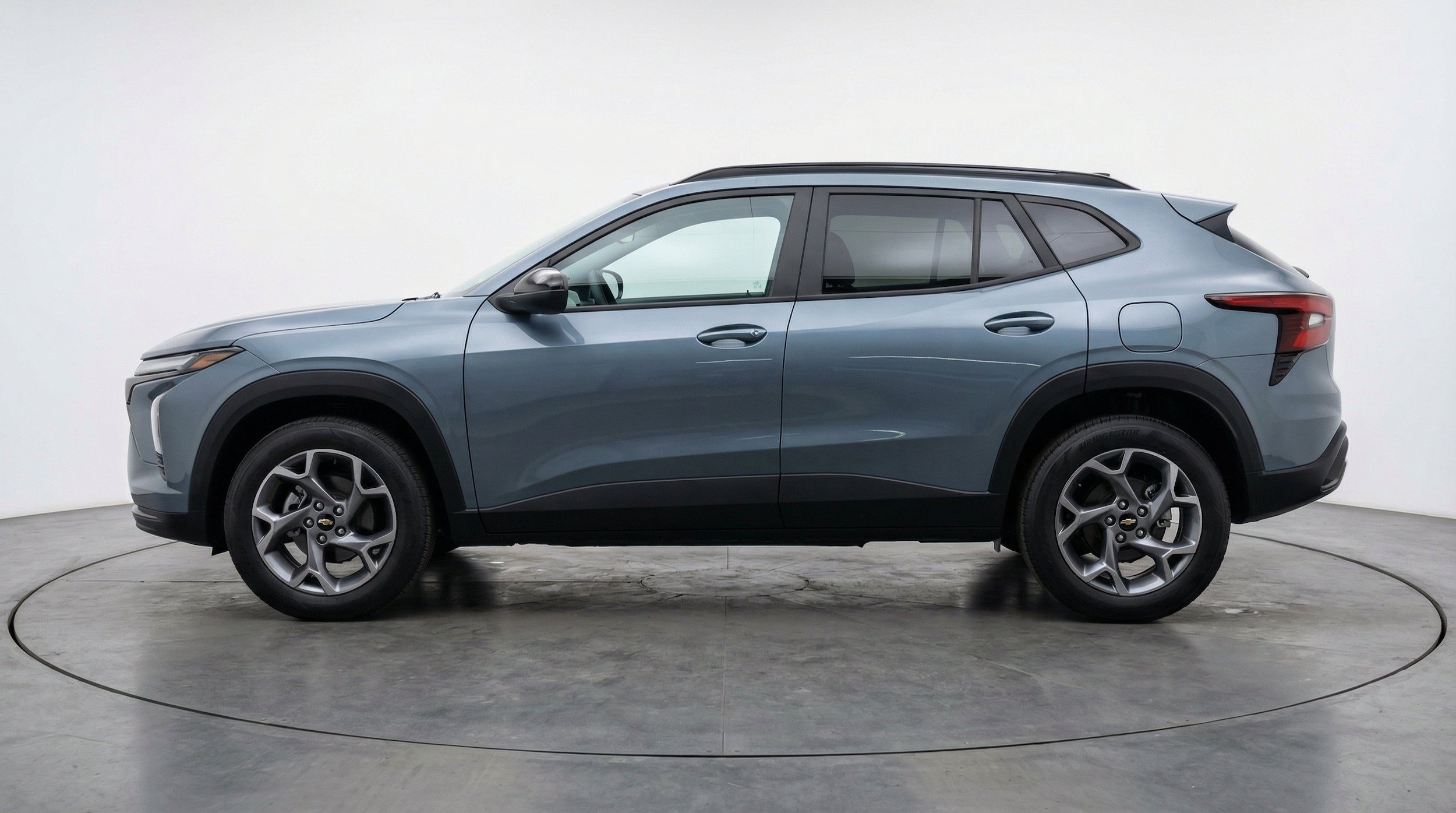 Thumbnail: 2025 Chevrolet Trax - 5
