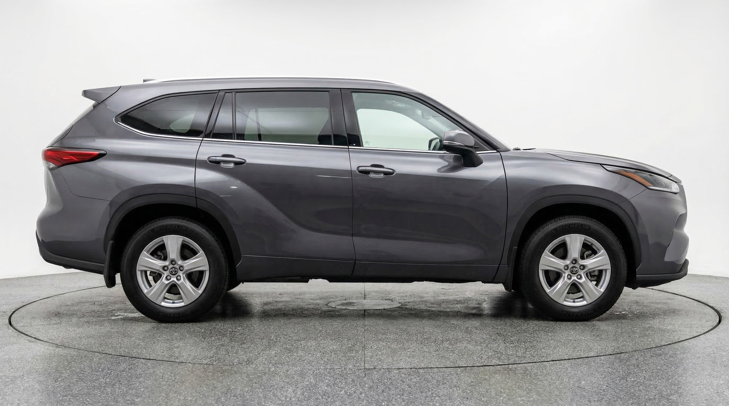 Thumbnail: 2025 Toyota Highlander - 8
