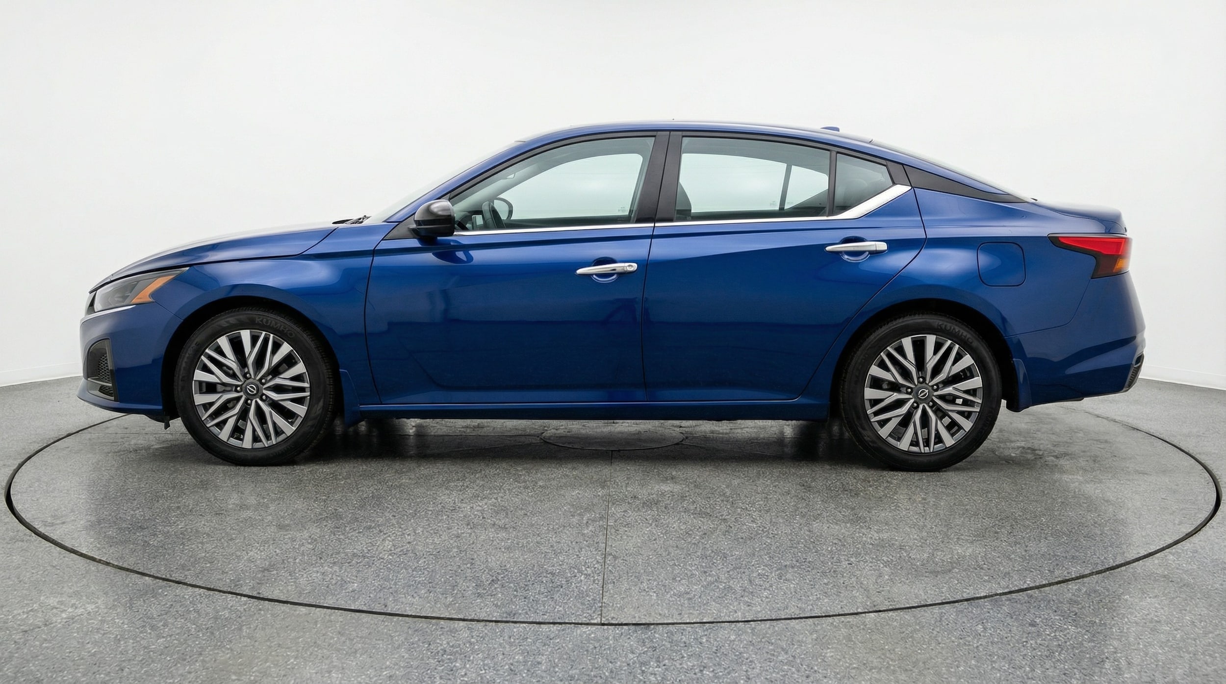 Thumbnail: 2025 Nissan Altima - 4