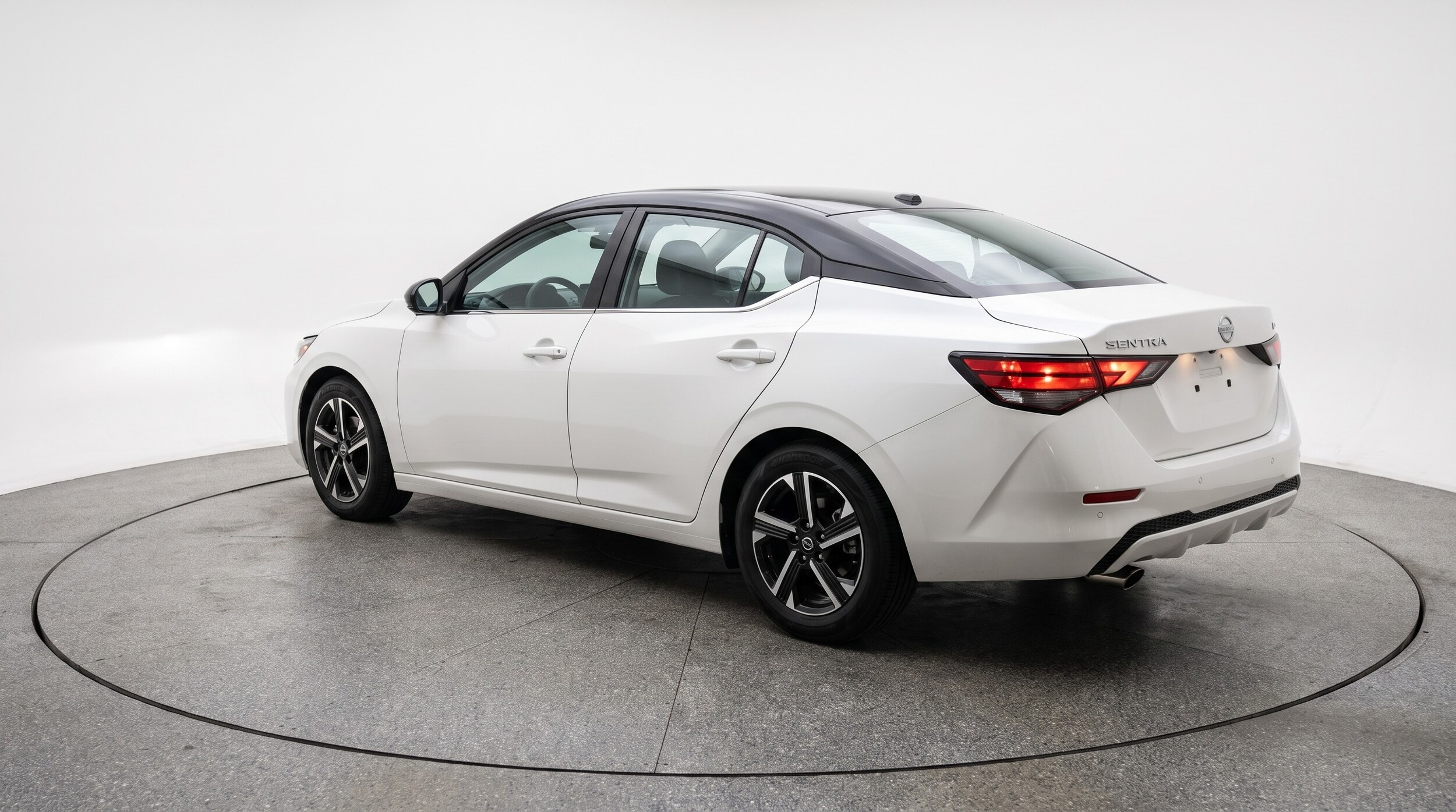 Thumbnail: 2025 Nissan Sentra - 5
