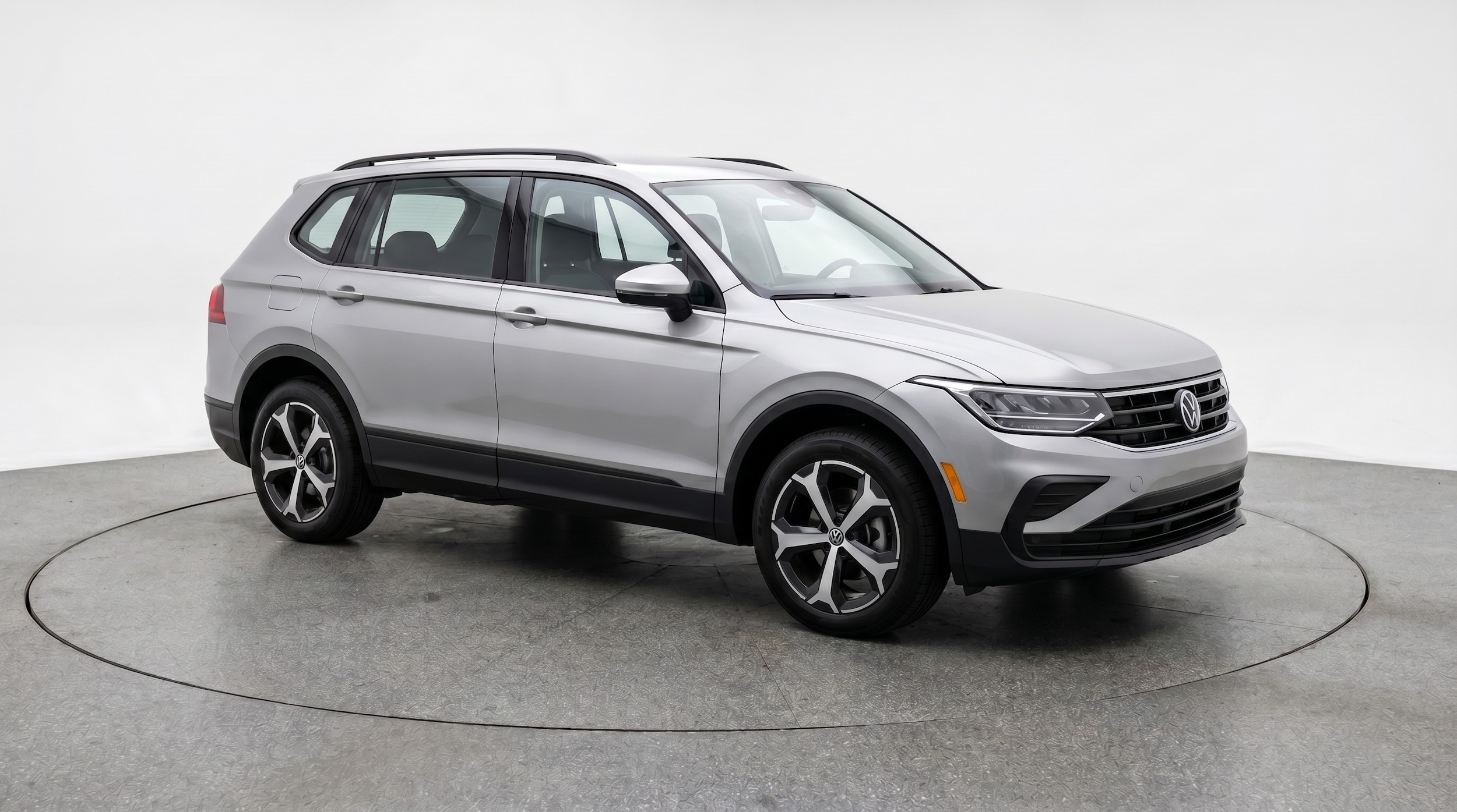 Thumbnail: 2026 Volkswagen Tiguan - 1