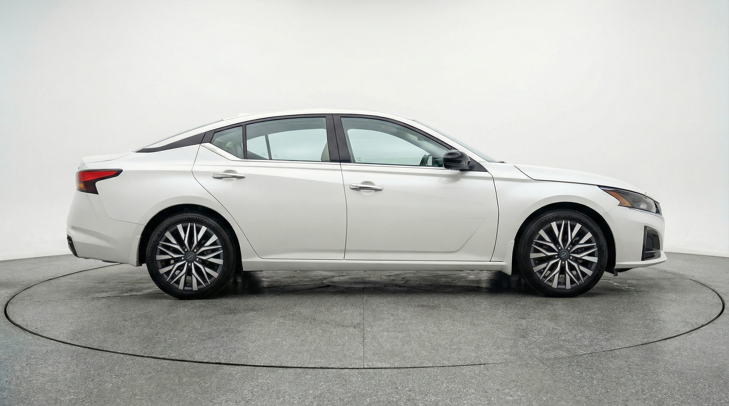 Thumbnail: 2025 Nissan Altima - 8
