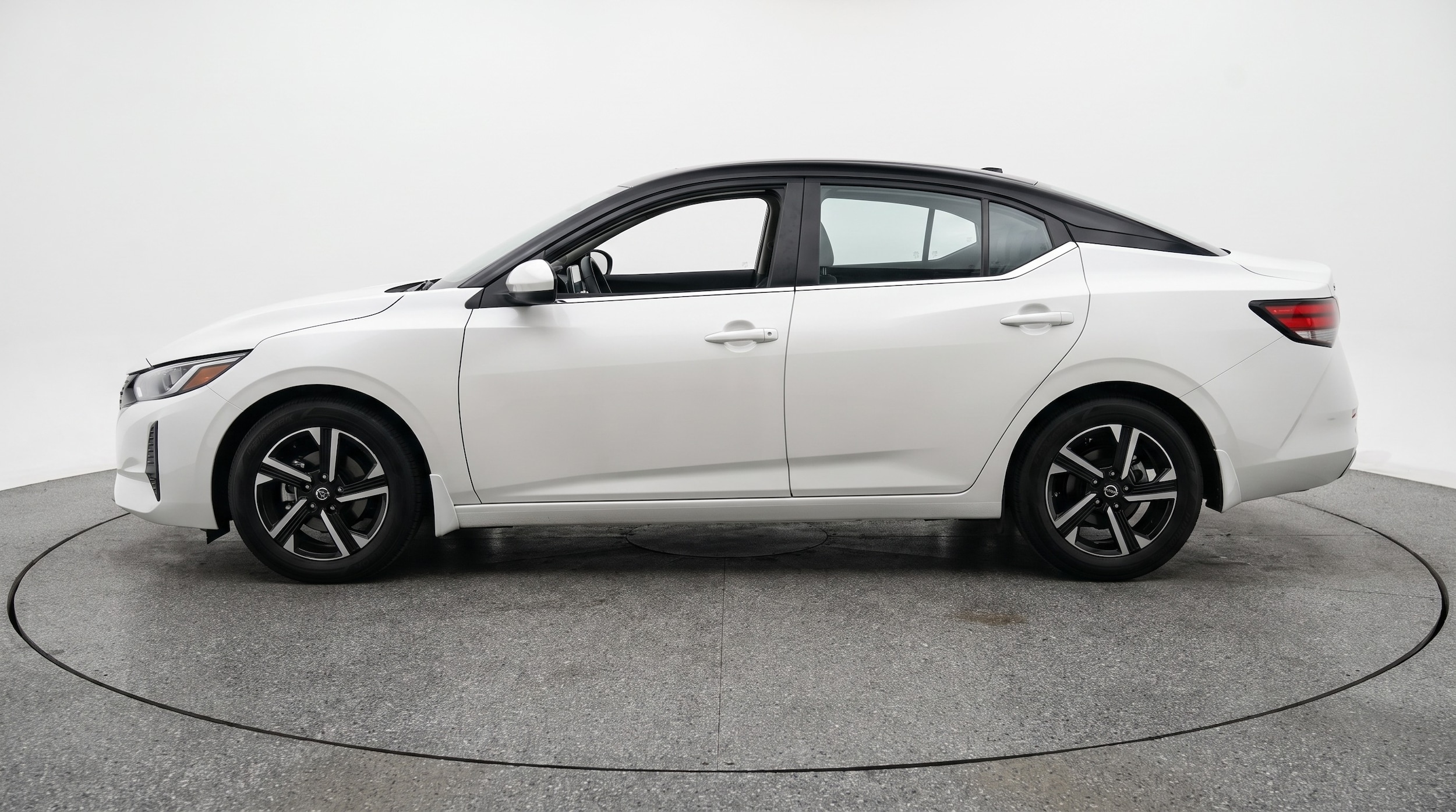 Thumbnail: 2025 Nissan Sentra - 4
