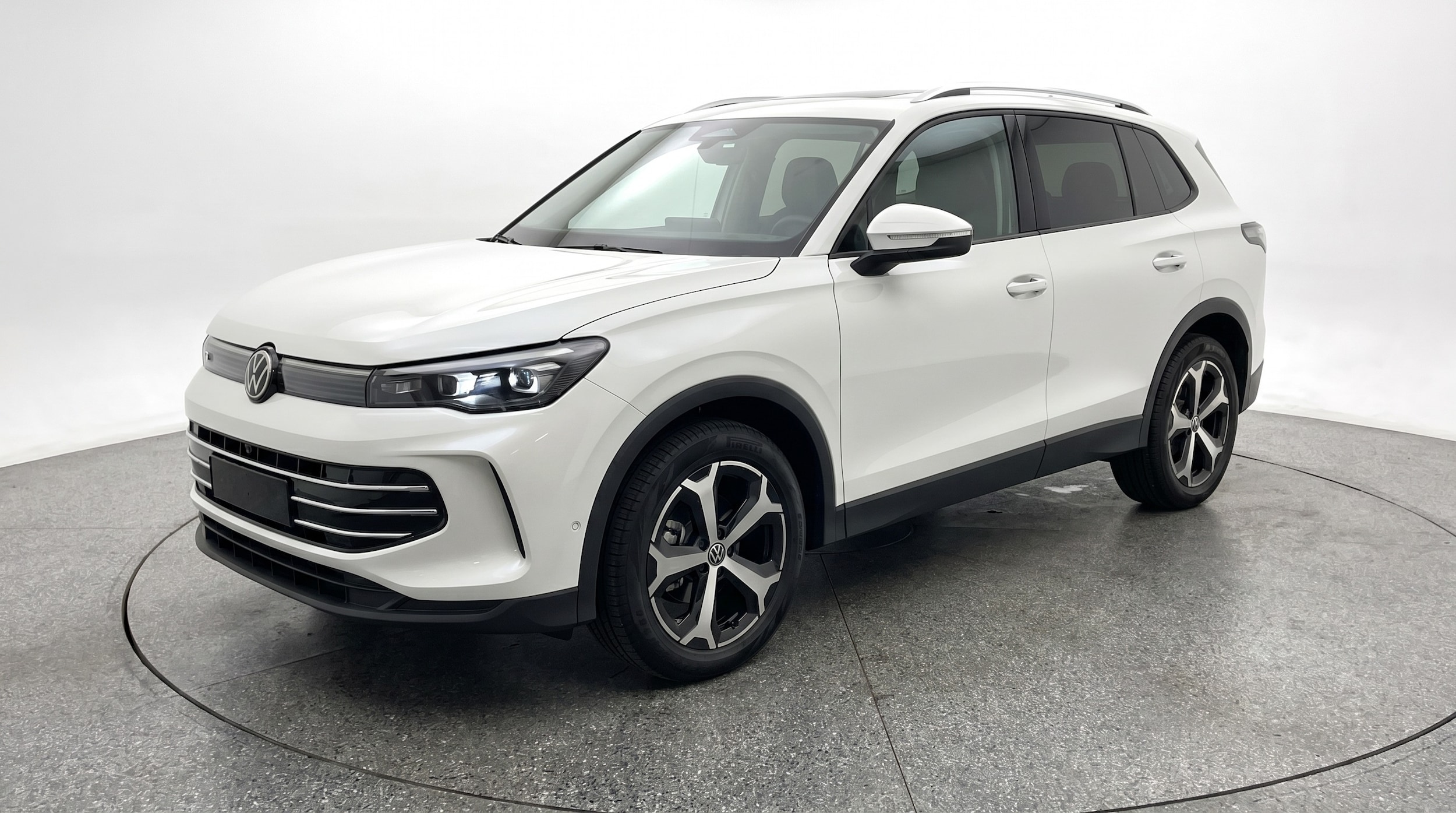 Thumbnail: 2026 Volkswagen Tiguan - 3
