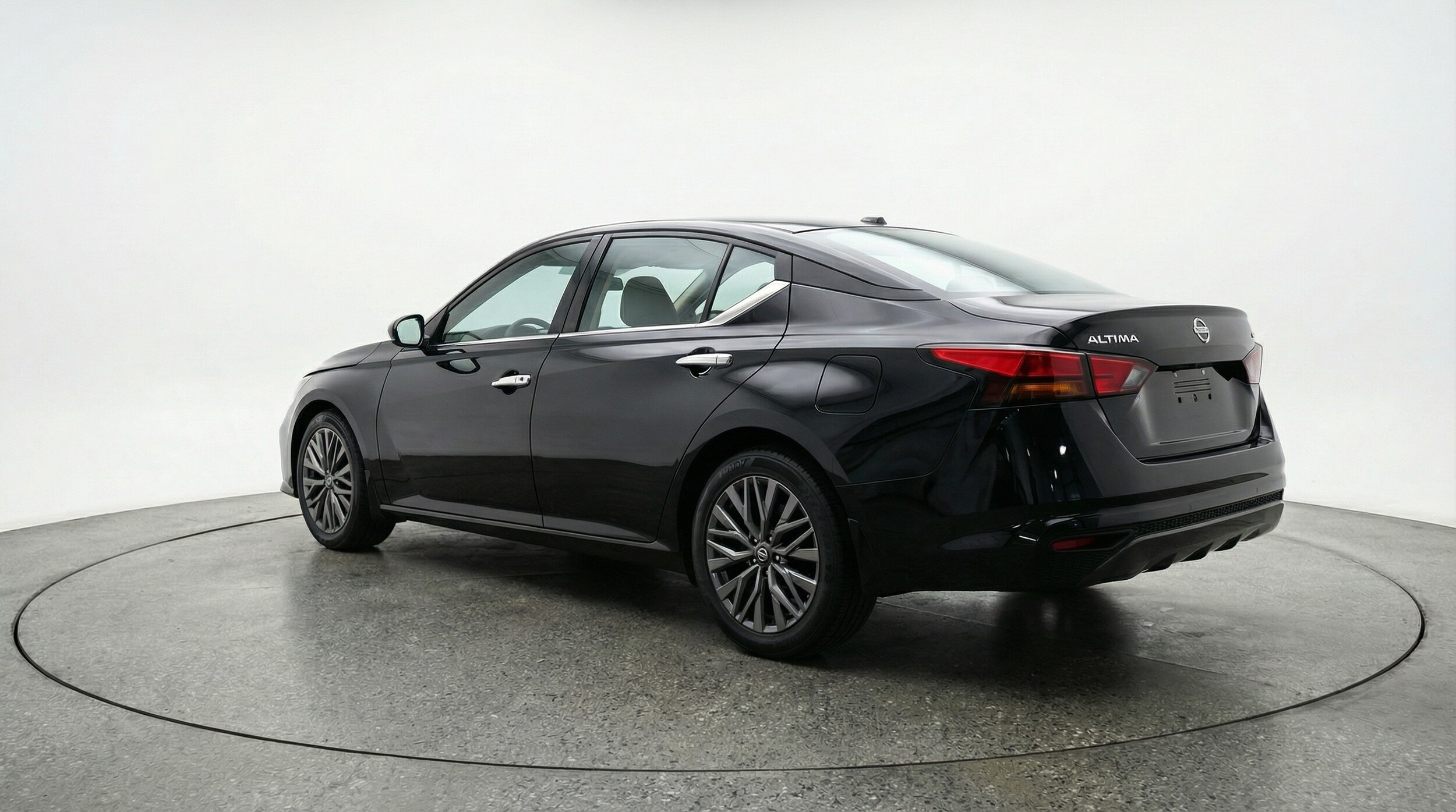 Thumbnail: 2025 Nissan Altima - 5