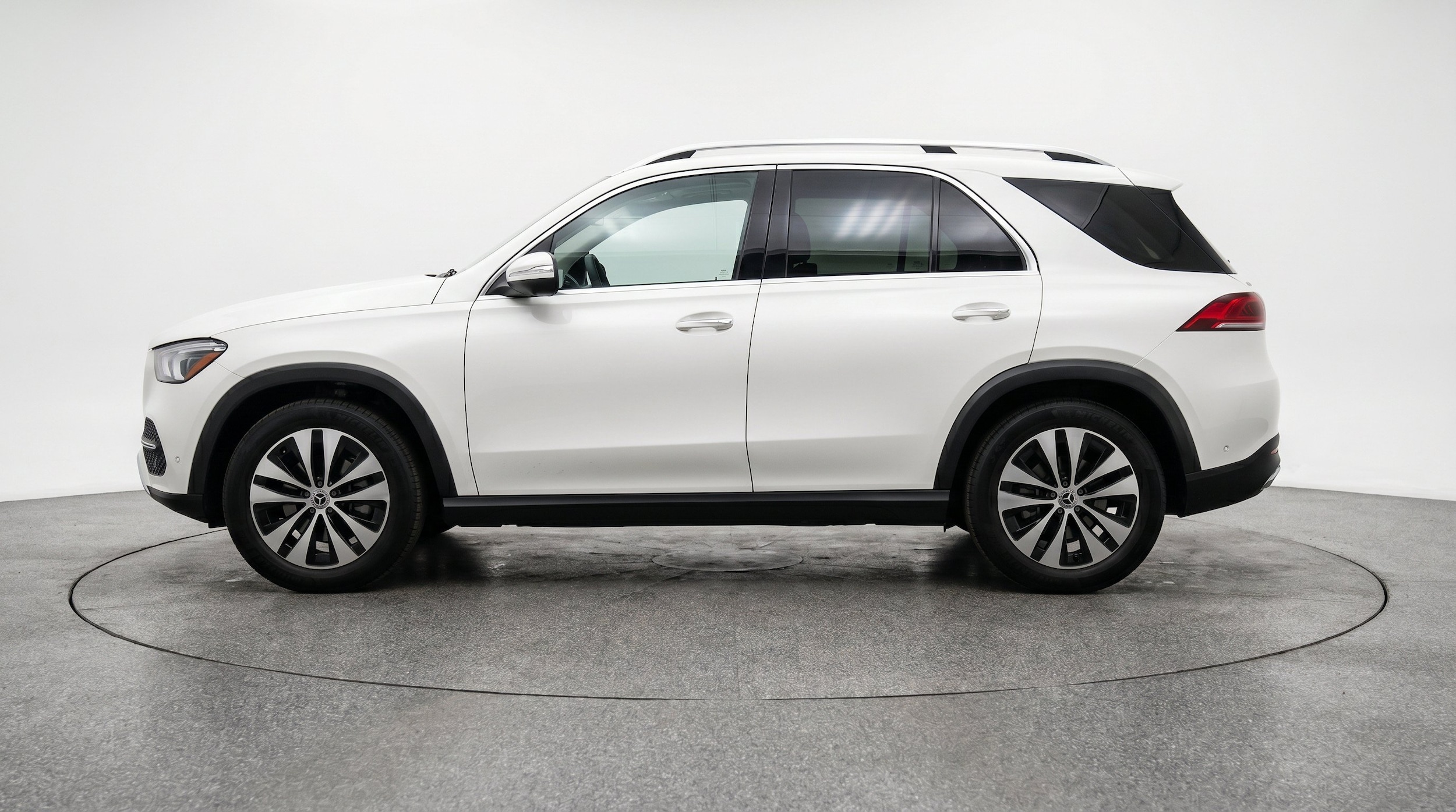 Thumbnail: 2026 Mercedes-Benz GLE - 5