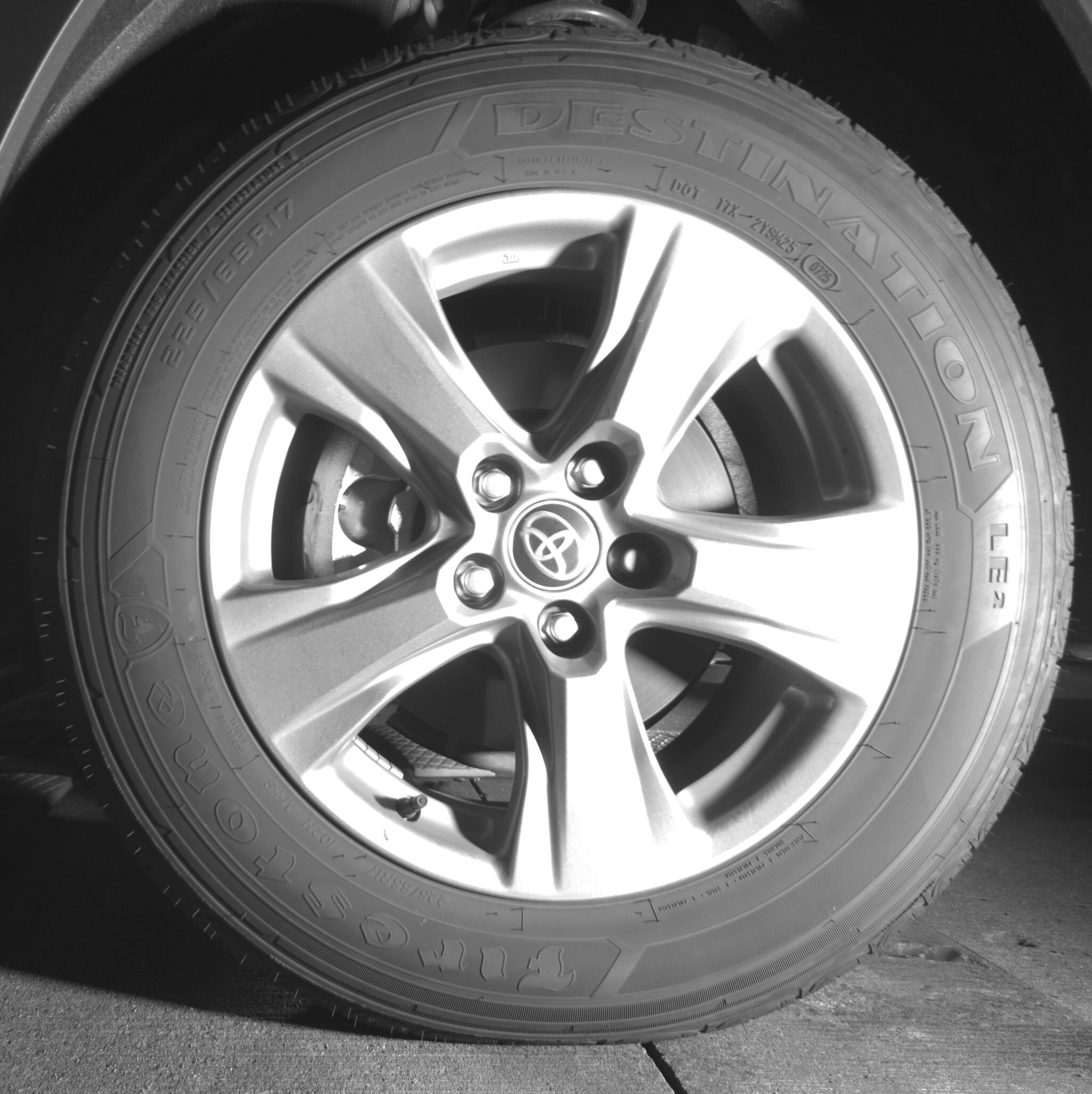 Thumbnail: 2025 Toyota RAV4 - 9