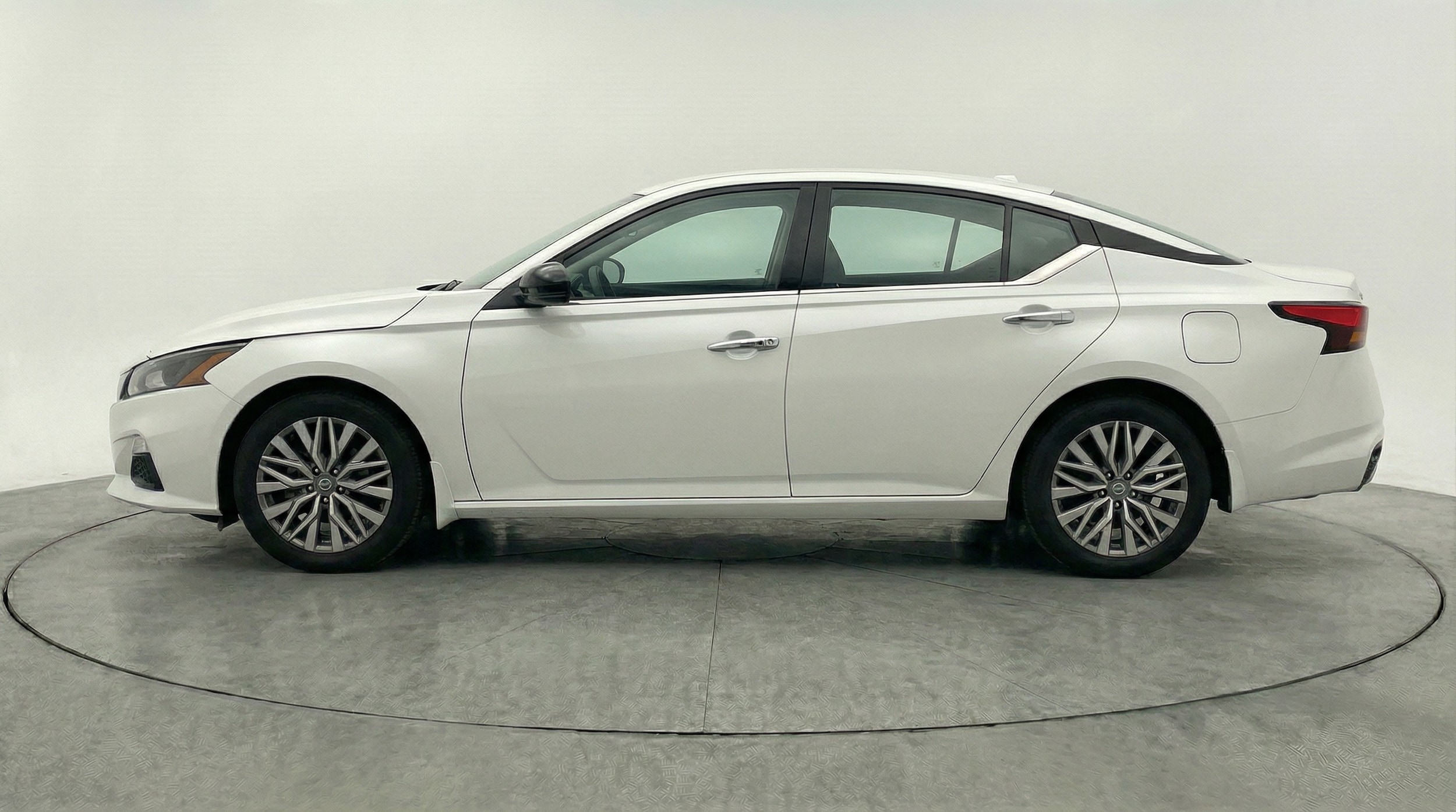 Thumbnail: 2025 Nissan Altima - 4