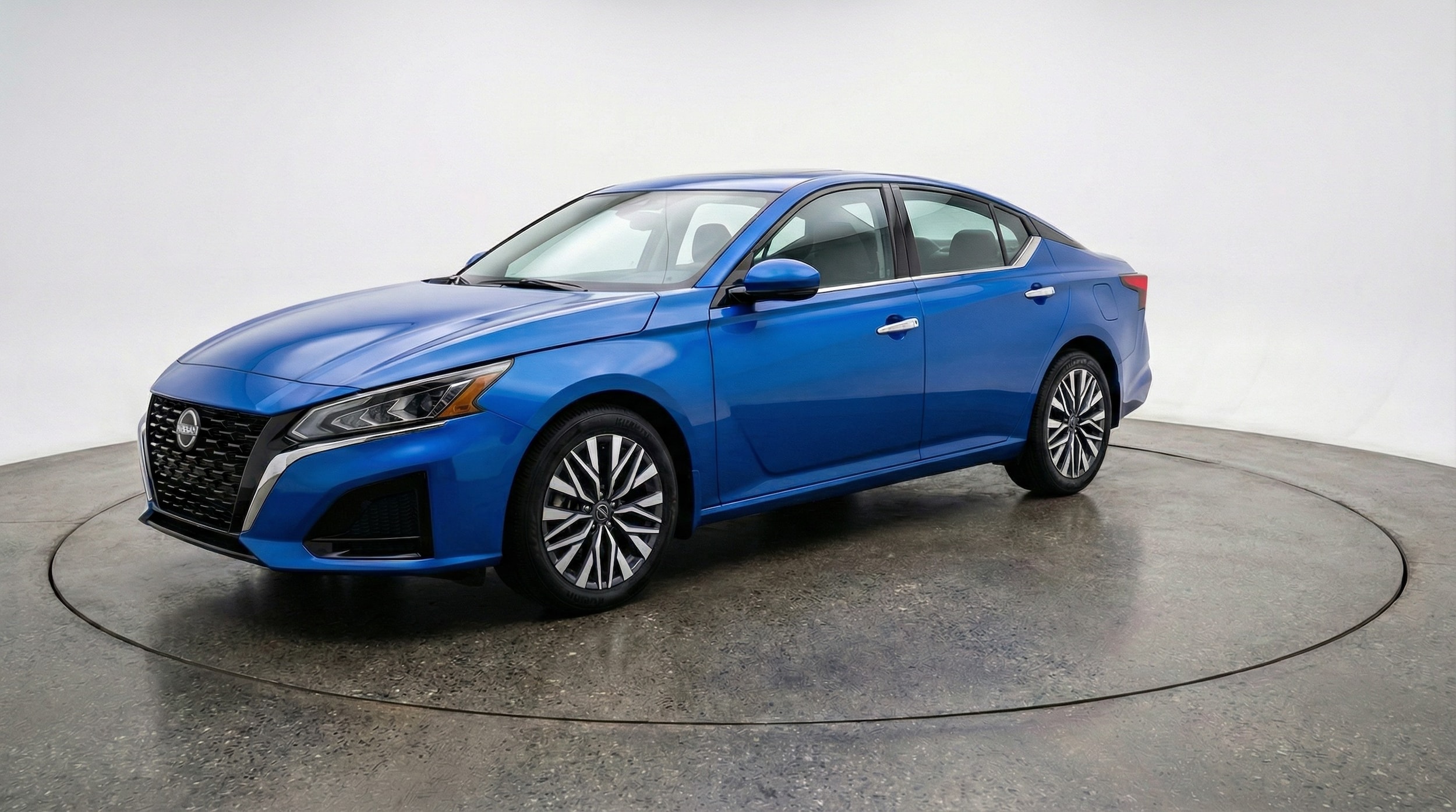 Thumbnail: 2025 Nissan Altima - 3