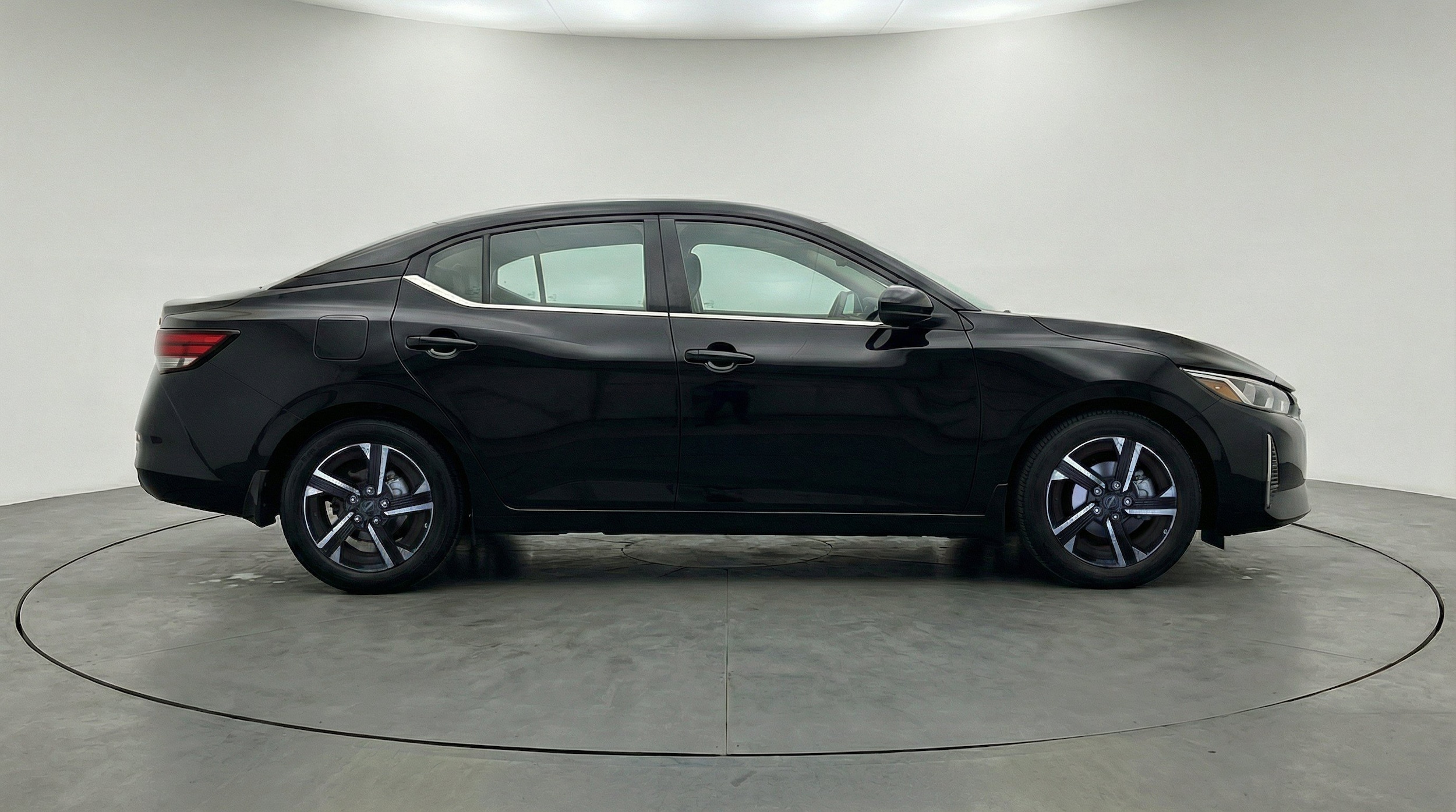 Thumbnail: 2025 Nissan Sentra - 10