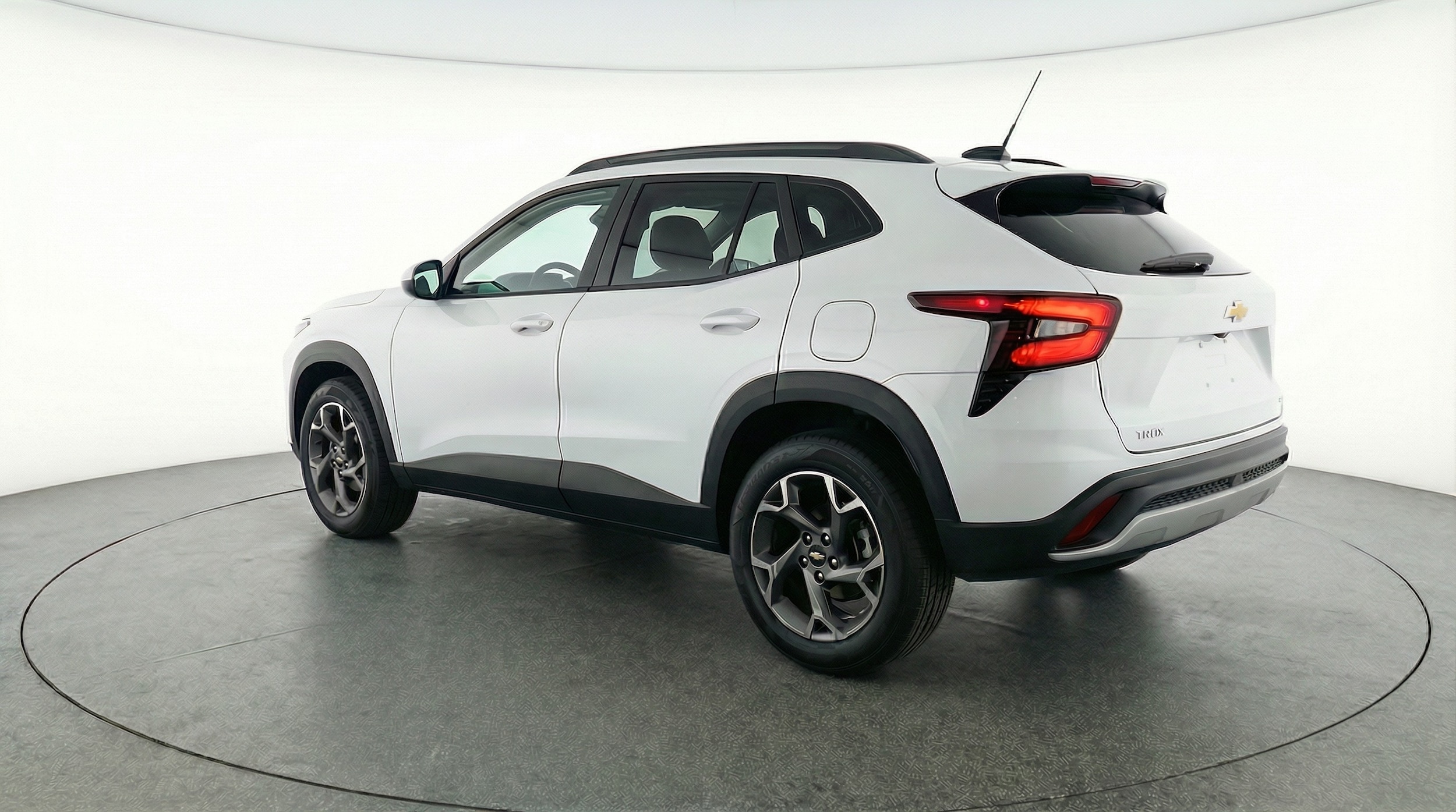 Thumbnail: 2025 Chevrolet Trax - 5