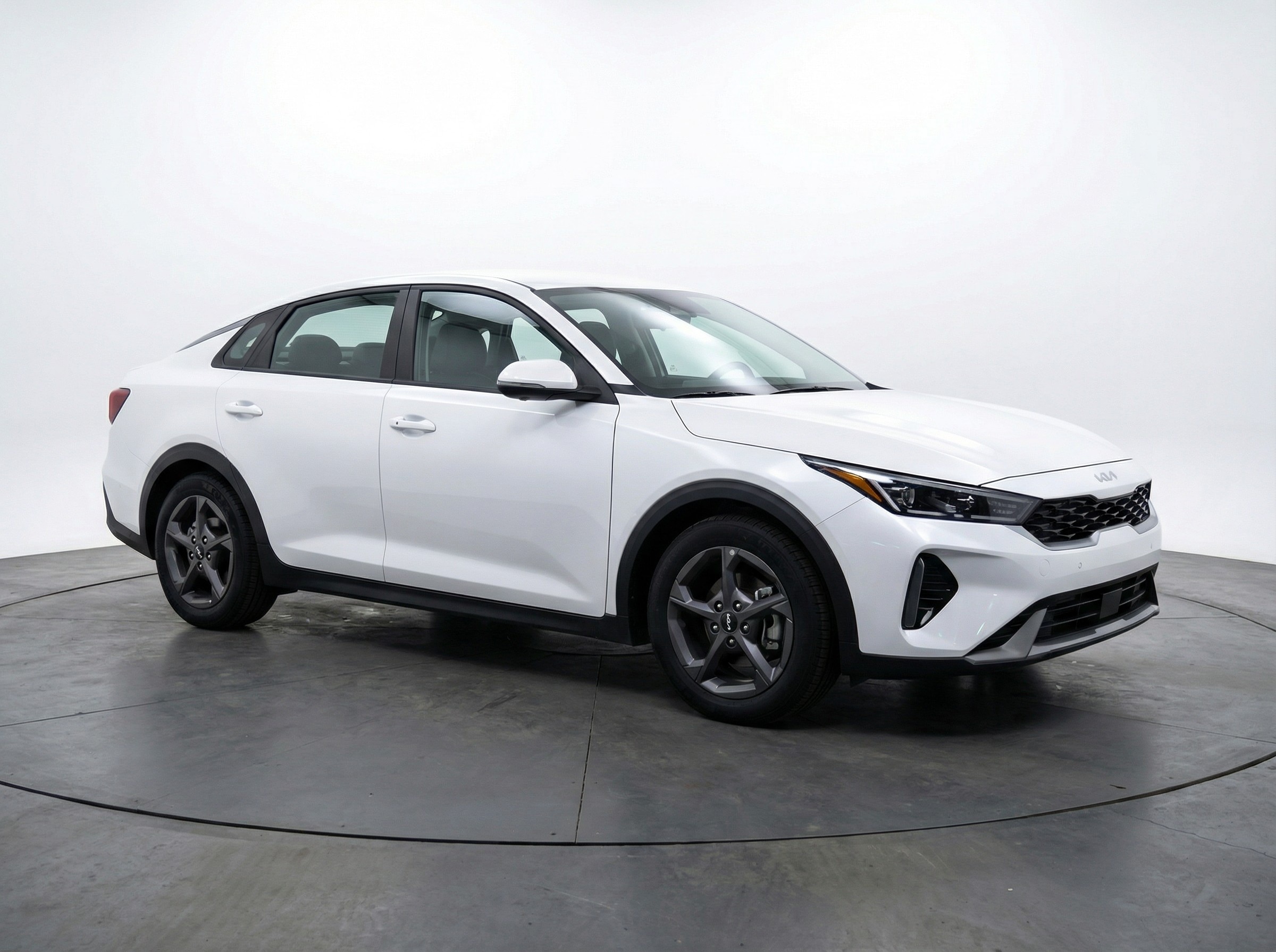 Thumbnail: 2025 Kia K4 - 1