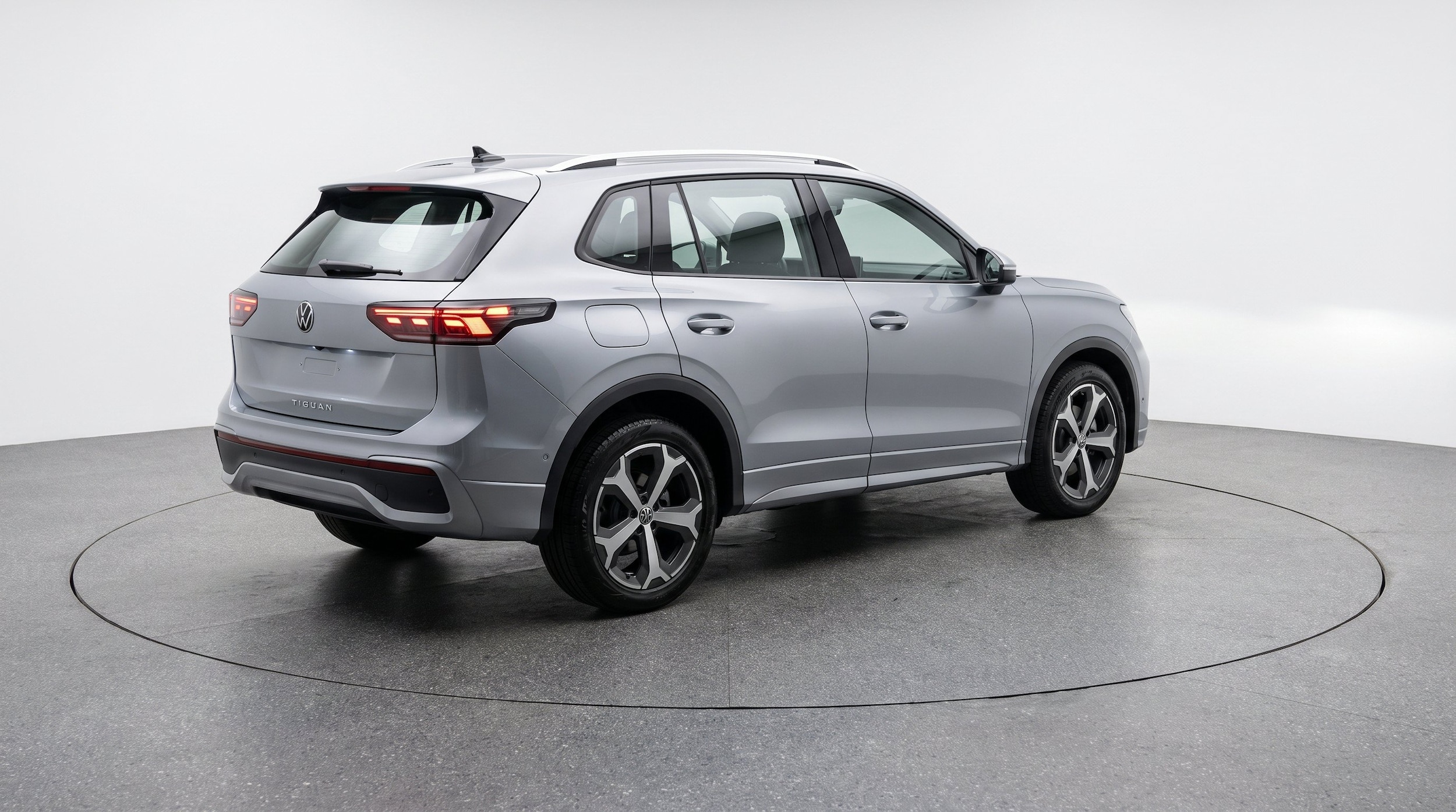 Thumbnail: 2026 Volkswagen Tiguan - 9