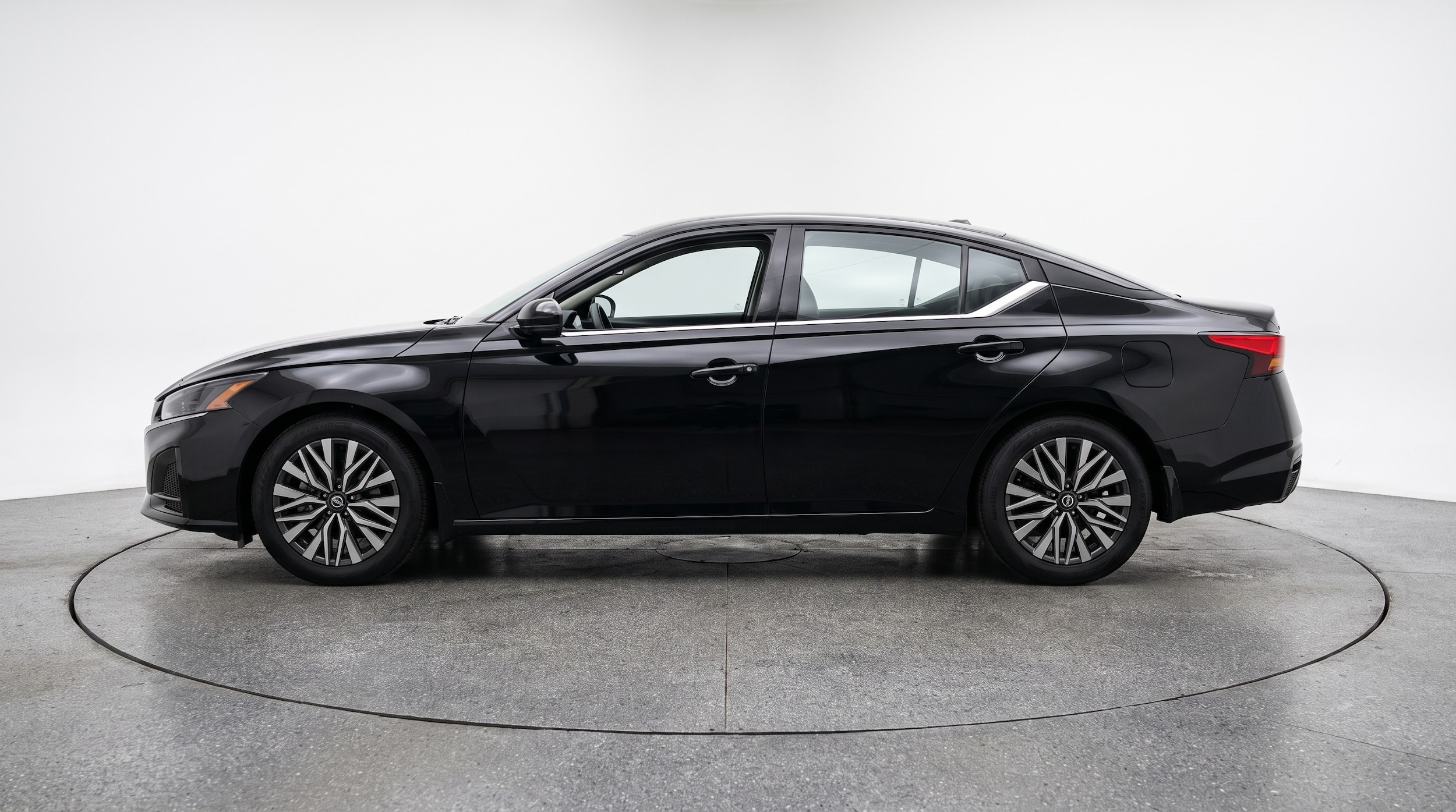 Thumbnail: 2025 Nissan Altima - 4