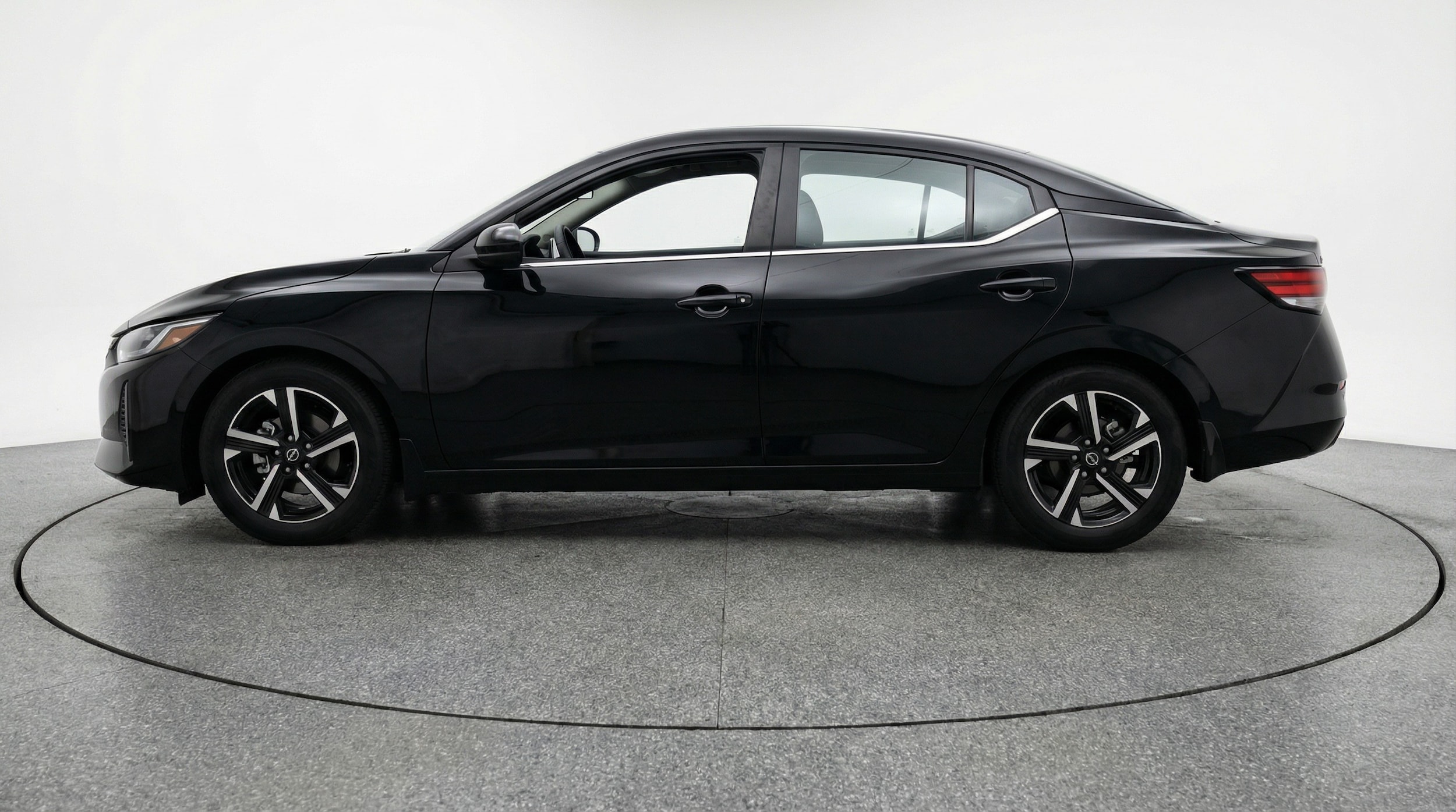 Thumbnail: 2025 Nissan Sentra - 4