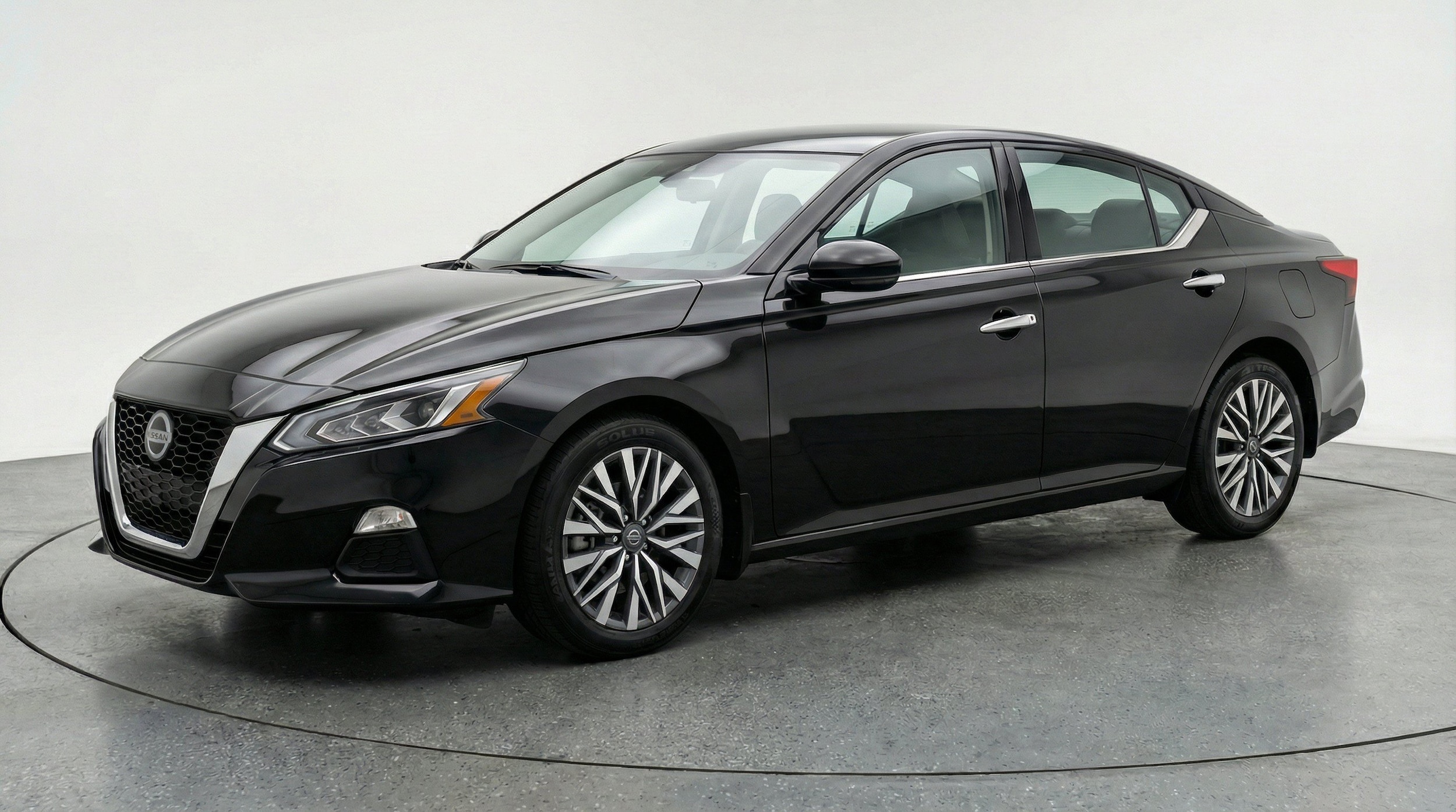 Thumbnail: 2025 Nissan Altima - 3
