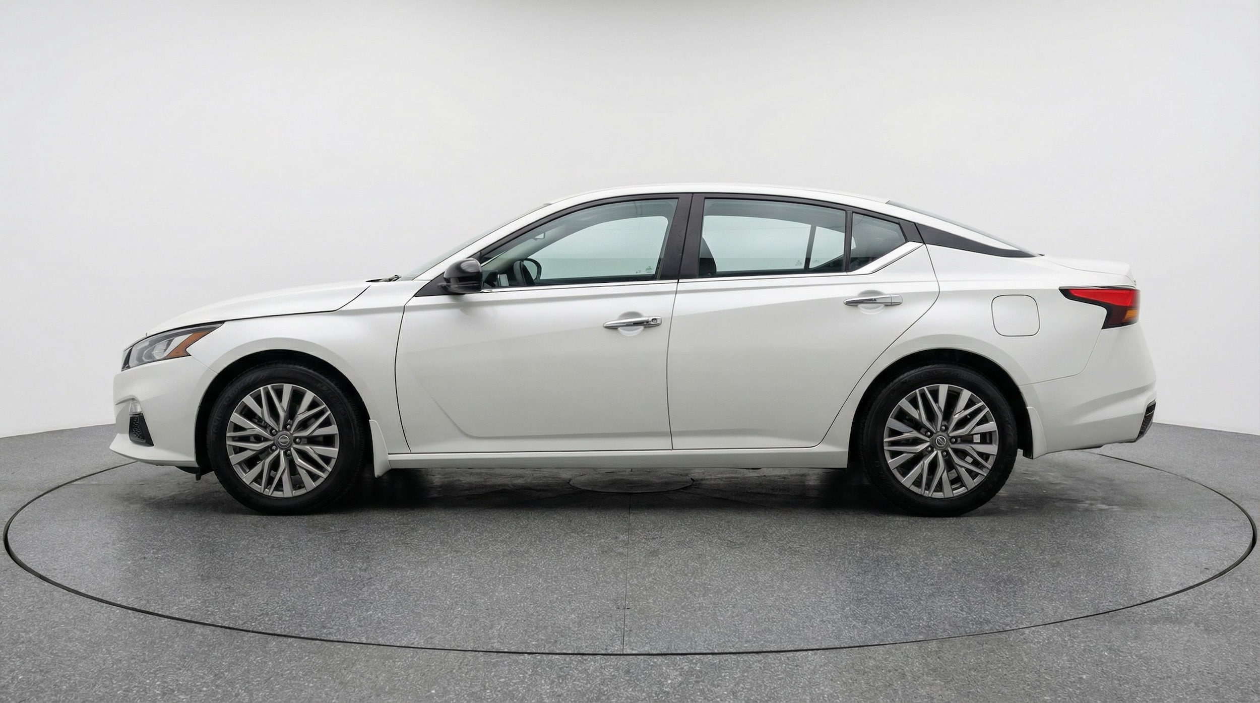 Thumbnail: 2025 Nissan Altima - 4