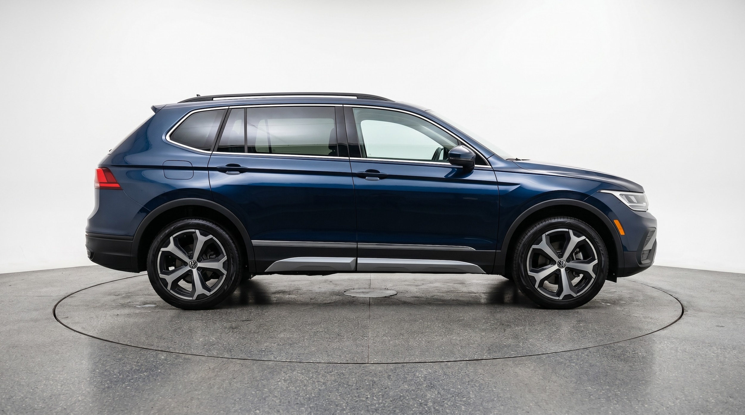 Thumbnail: 2026 Volkswagen Tiguan - 8