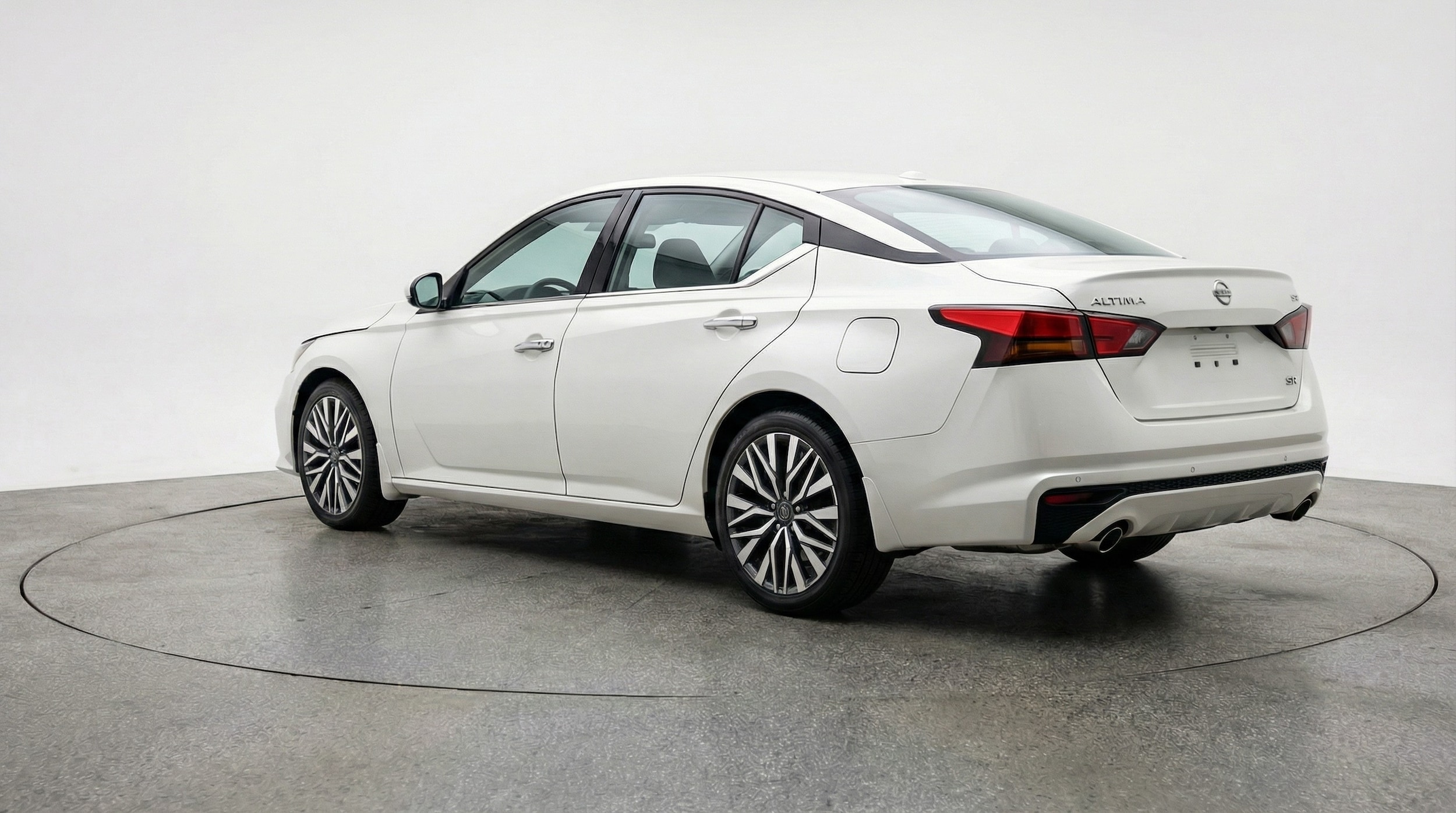 Thumbnail: 2025 Nissan Altima - 5