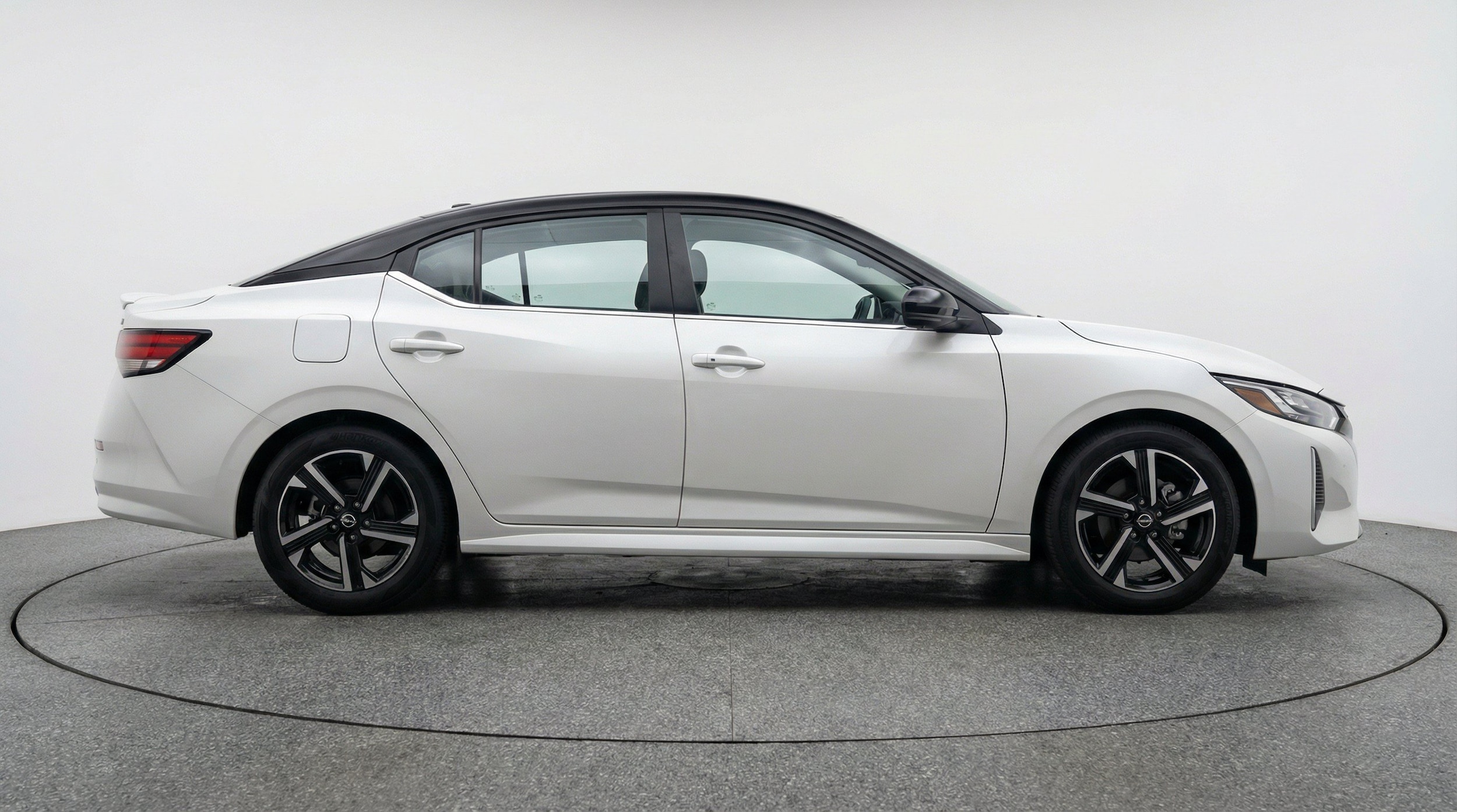 Thumbnail: 2025 Nissan Sentra - 11