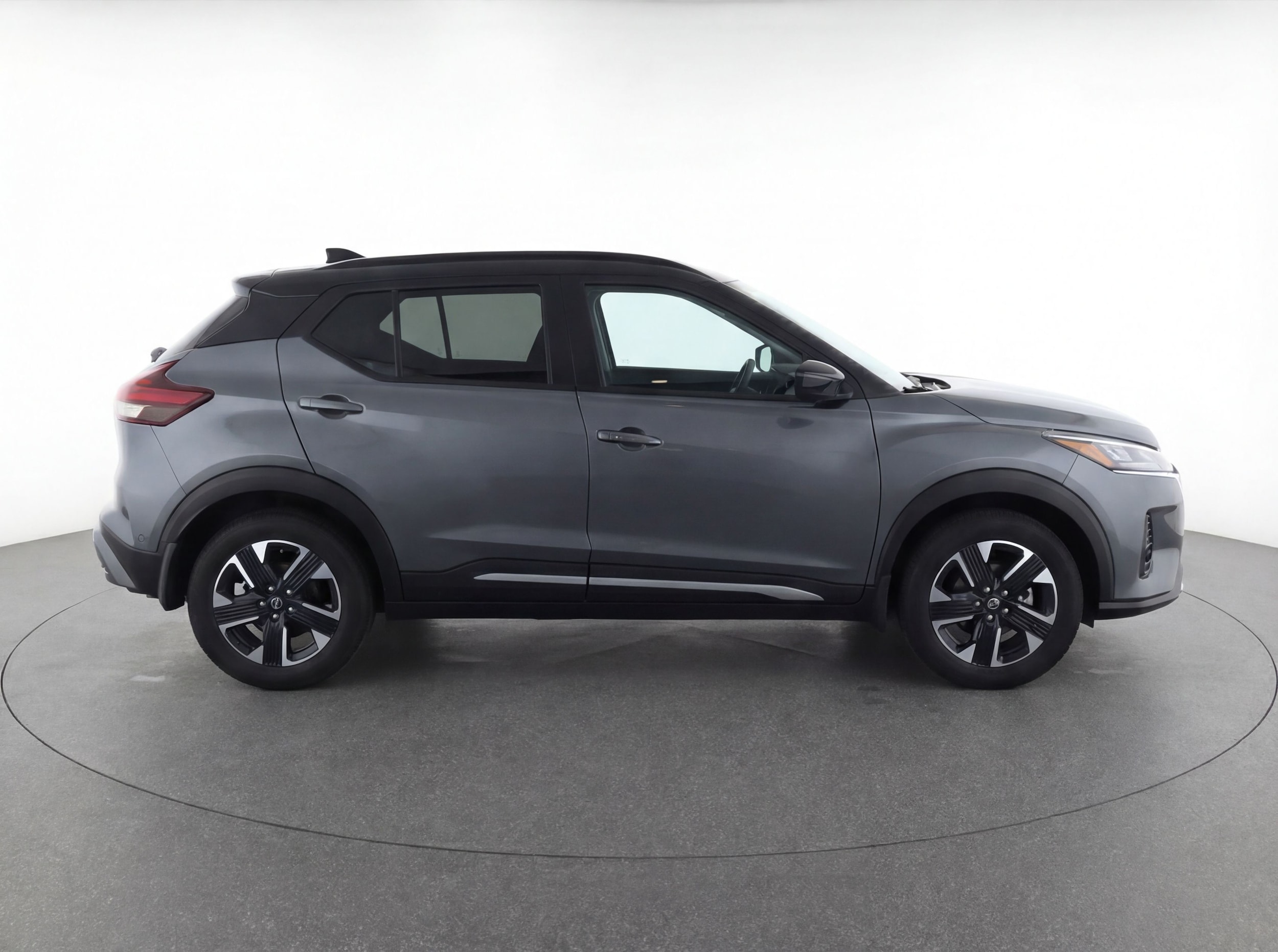 Thumbnail: 2025 Nissan Kicks - 8