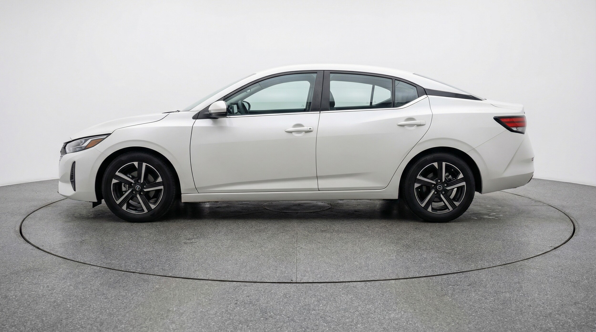 Thumbnail: 2025 Nissan Sentra - 4