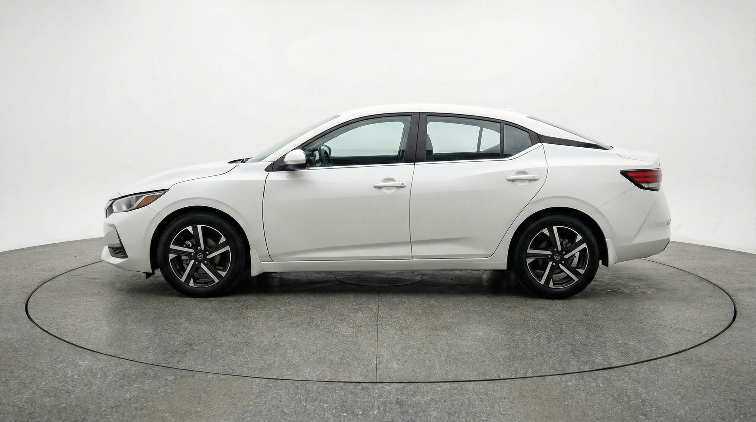 Thumbnail: 2024 Nissan Sentra - 4
