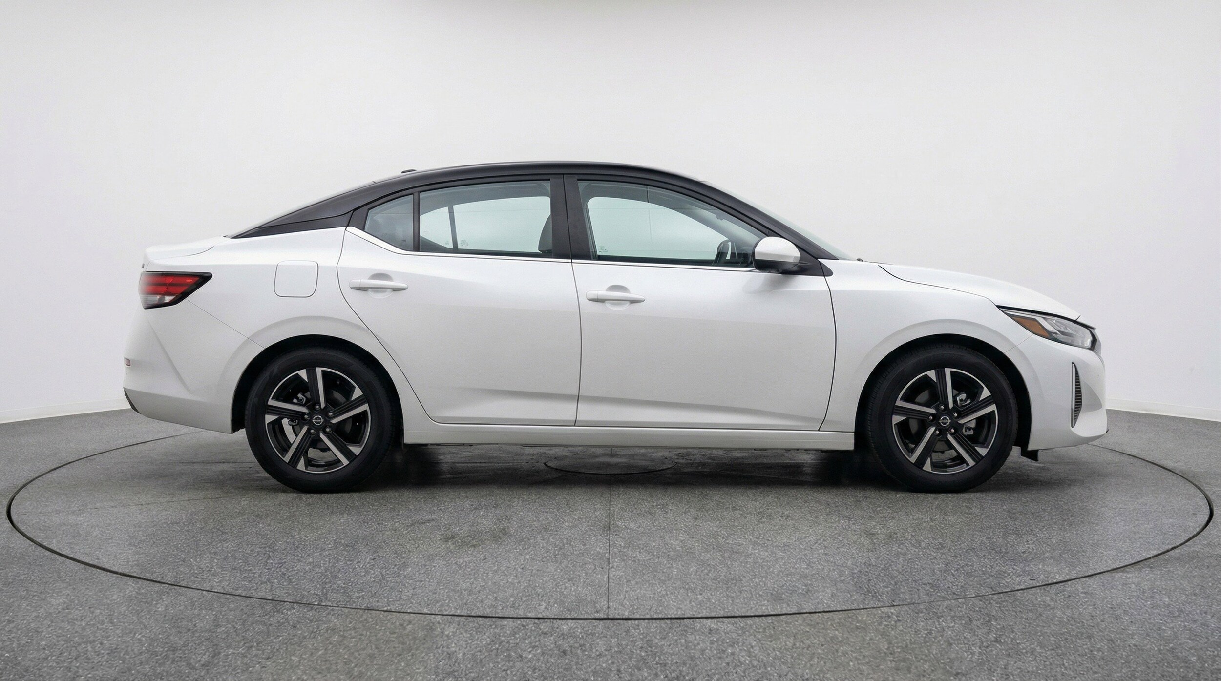 Thumbnail: 2025 Nissan Sentra - 11