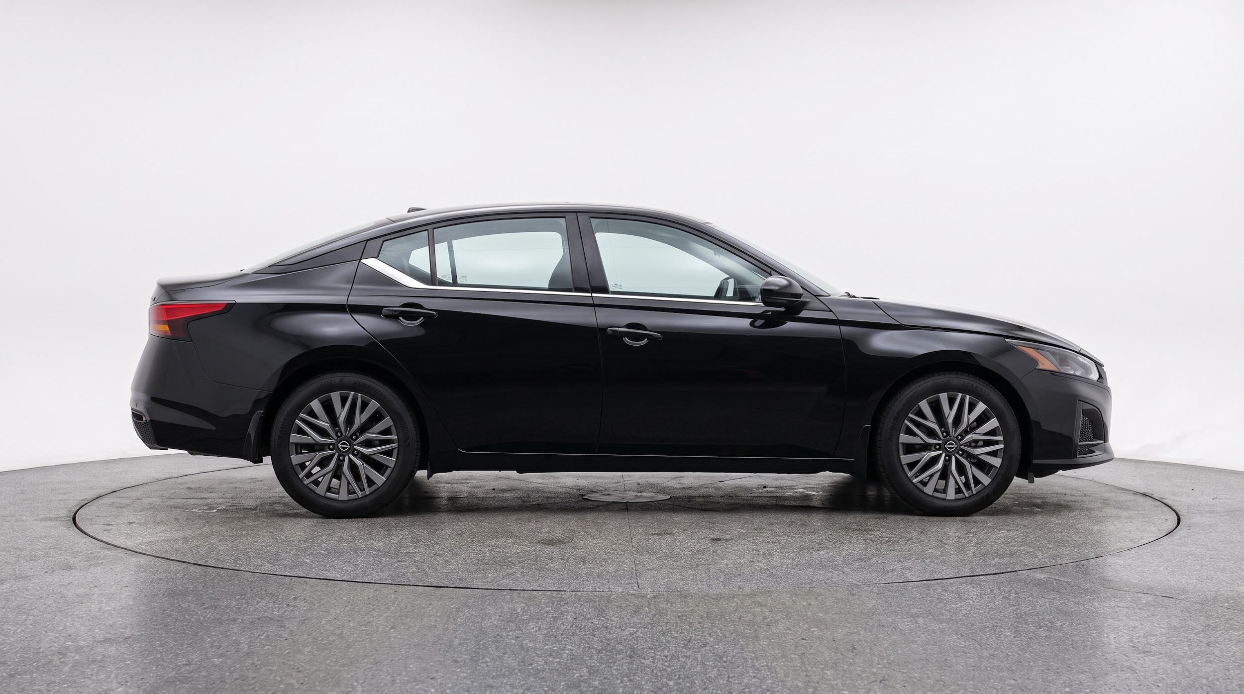 Thumbnail: 2025 Nissan Altima - 8