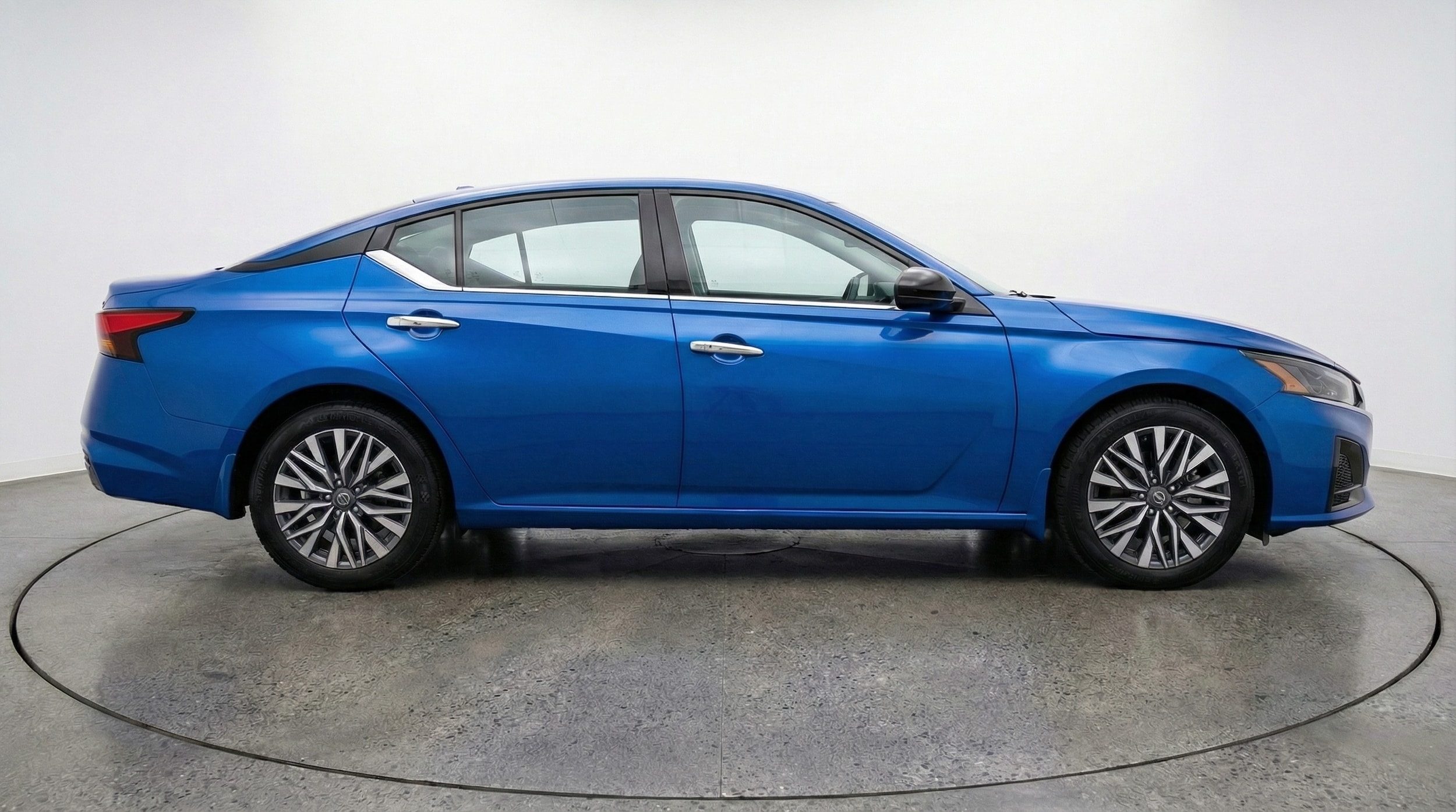 Thumbnail: 2025 Nissan Altima - 8