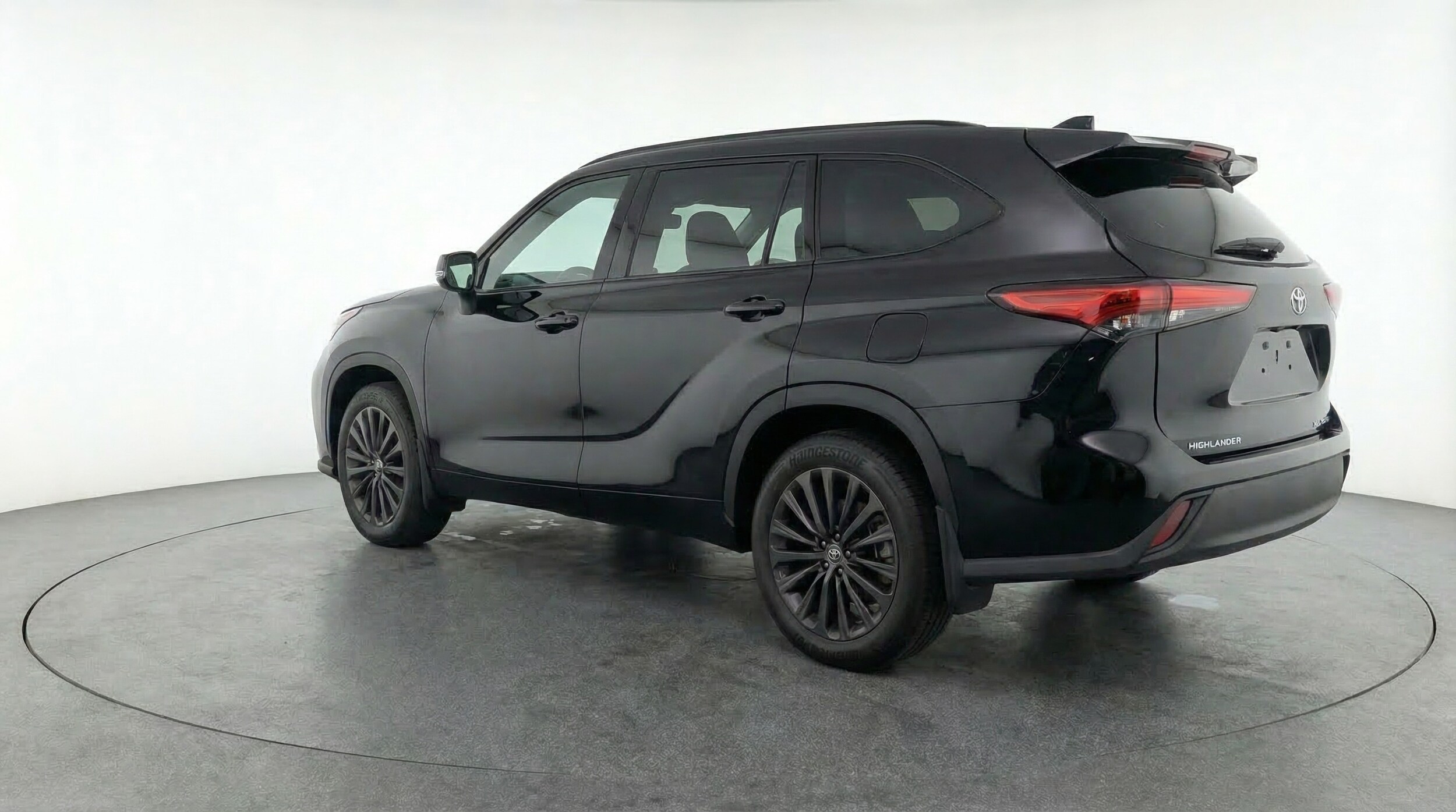 Thumbnail: 2025 Toyota Highlander - 5