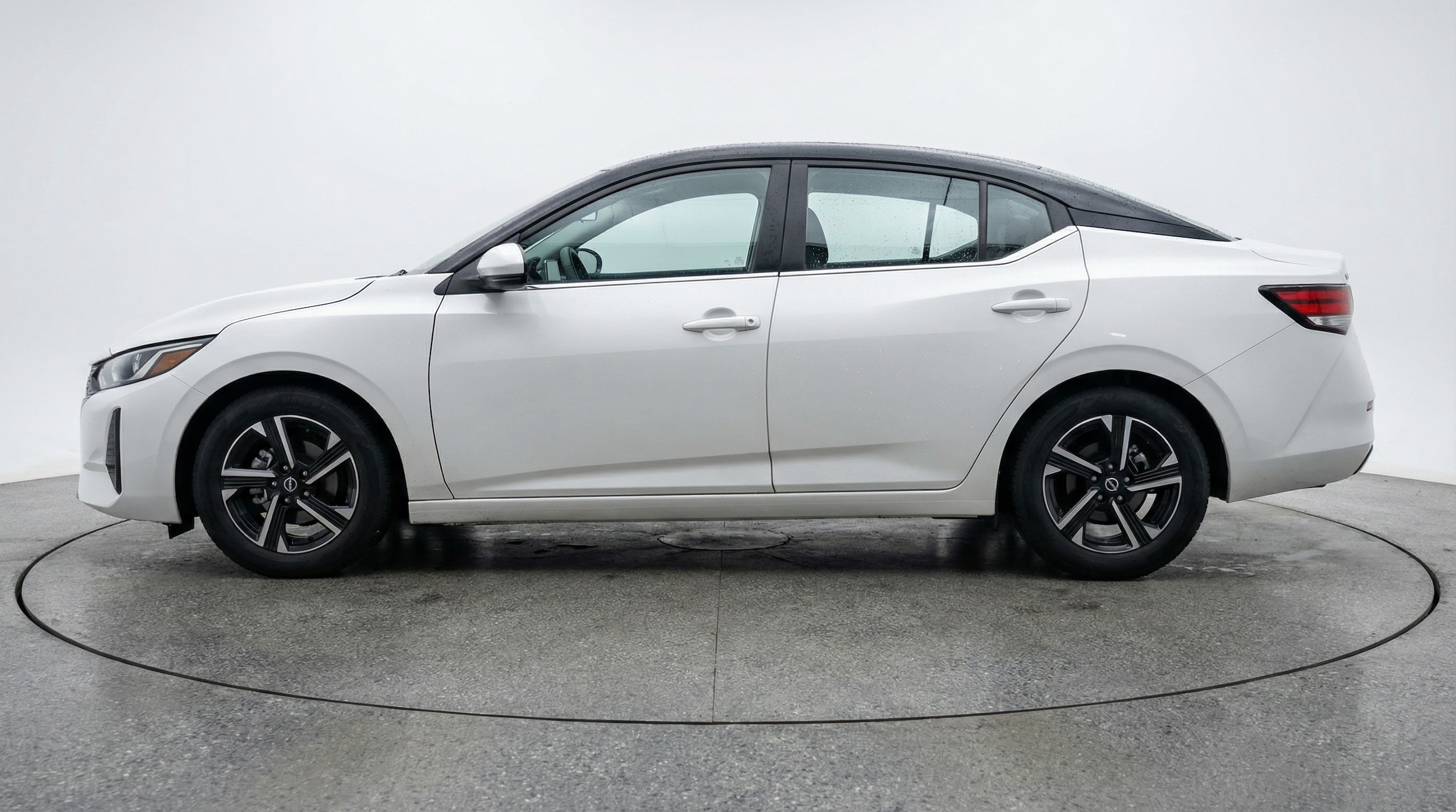 Thumbnail: 2025 Nissan Sentra - 4