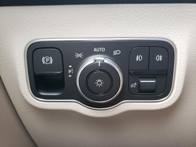 2025 Mercedes-Benz GLB Base - Photo 25