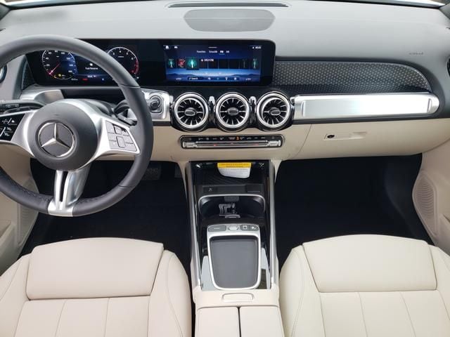2025 Mercedes-Benz GLB Base - Photo 18