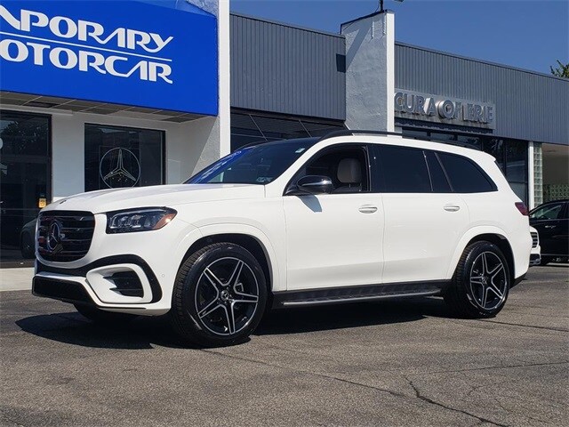 2025 Mercedes Benz GLS 450 4MATIC photo 2