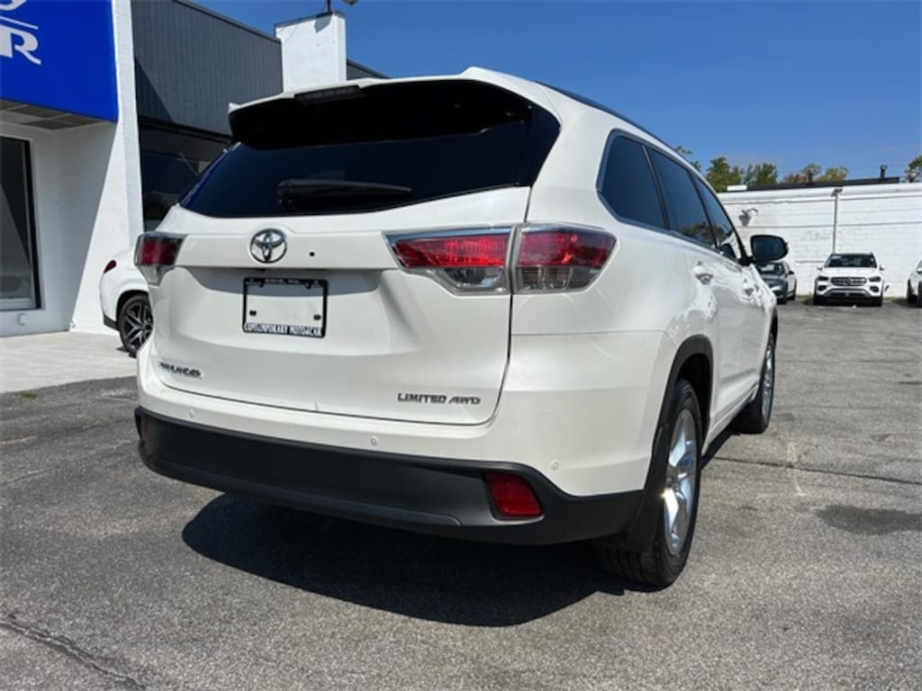 Used 2016 Toyota Highlander Limited V6 SUV
