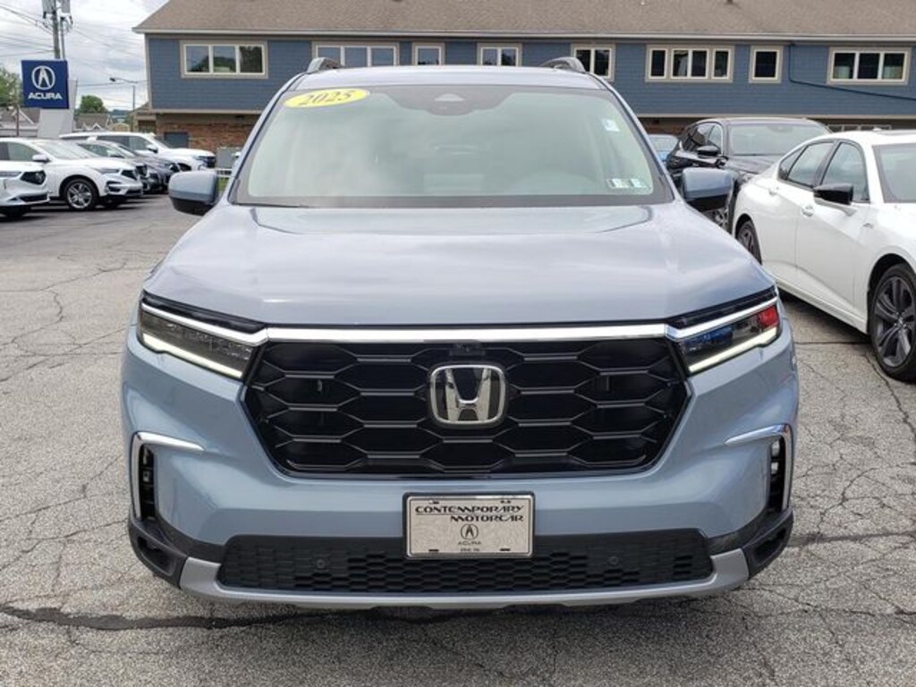Used 2025 Honda Pilot Elite SUV