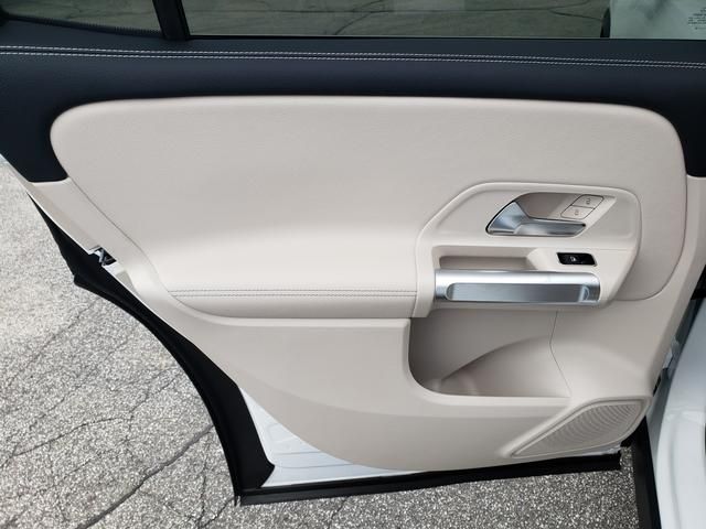 2025 Mercedes-Benz GLB Base - Photo 13