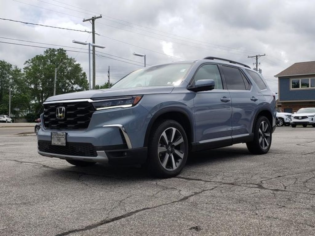Used 2025 Honda Pilot Elite SUV